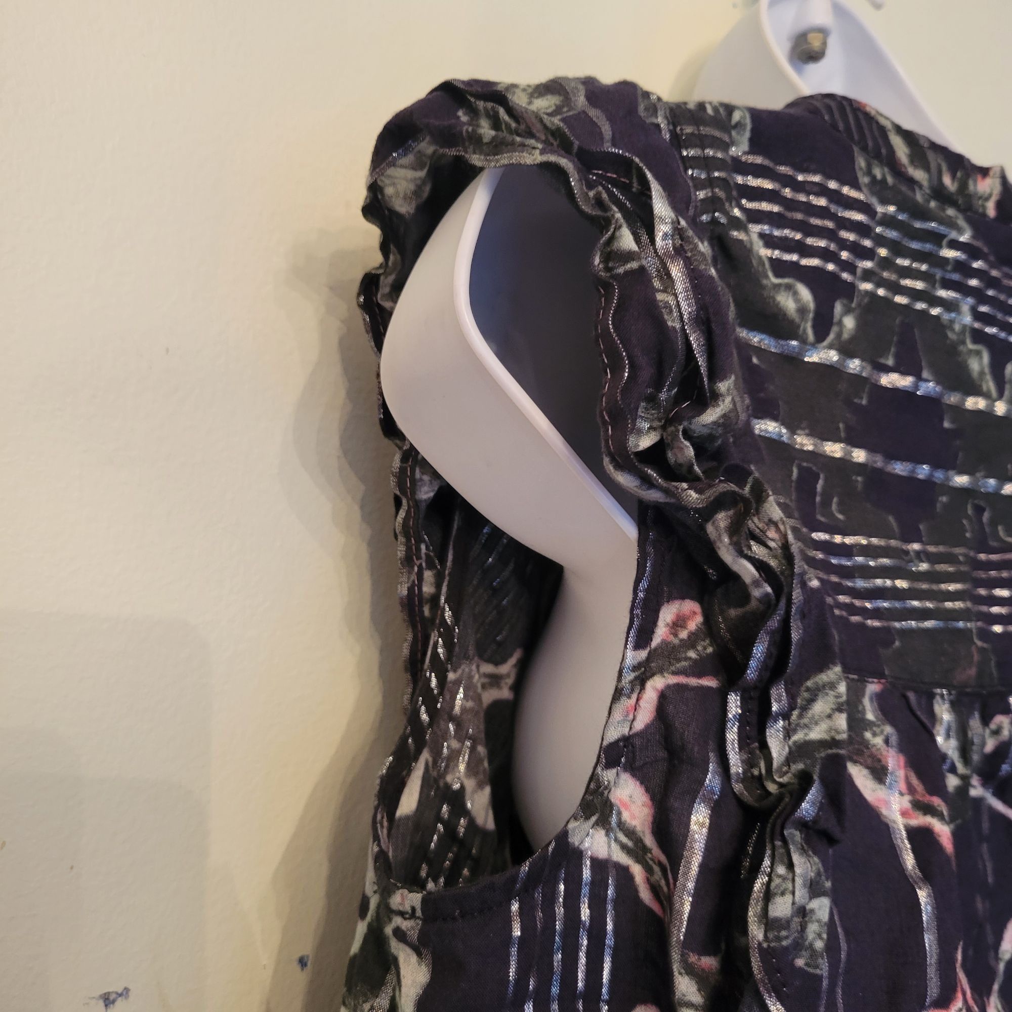 Anthropologie Anthropologie Pilcro Sleeveless Button Up Blouse Ruffle S Sh Size S / US 4 / IT 40 - 6 Thumbnail