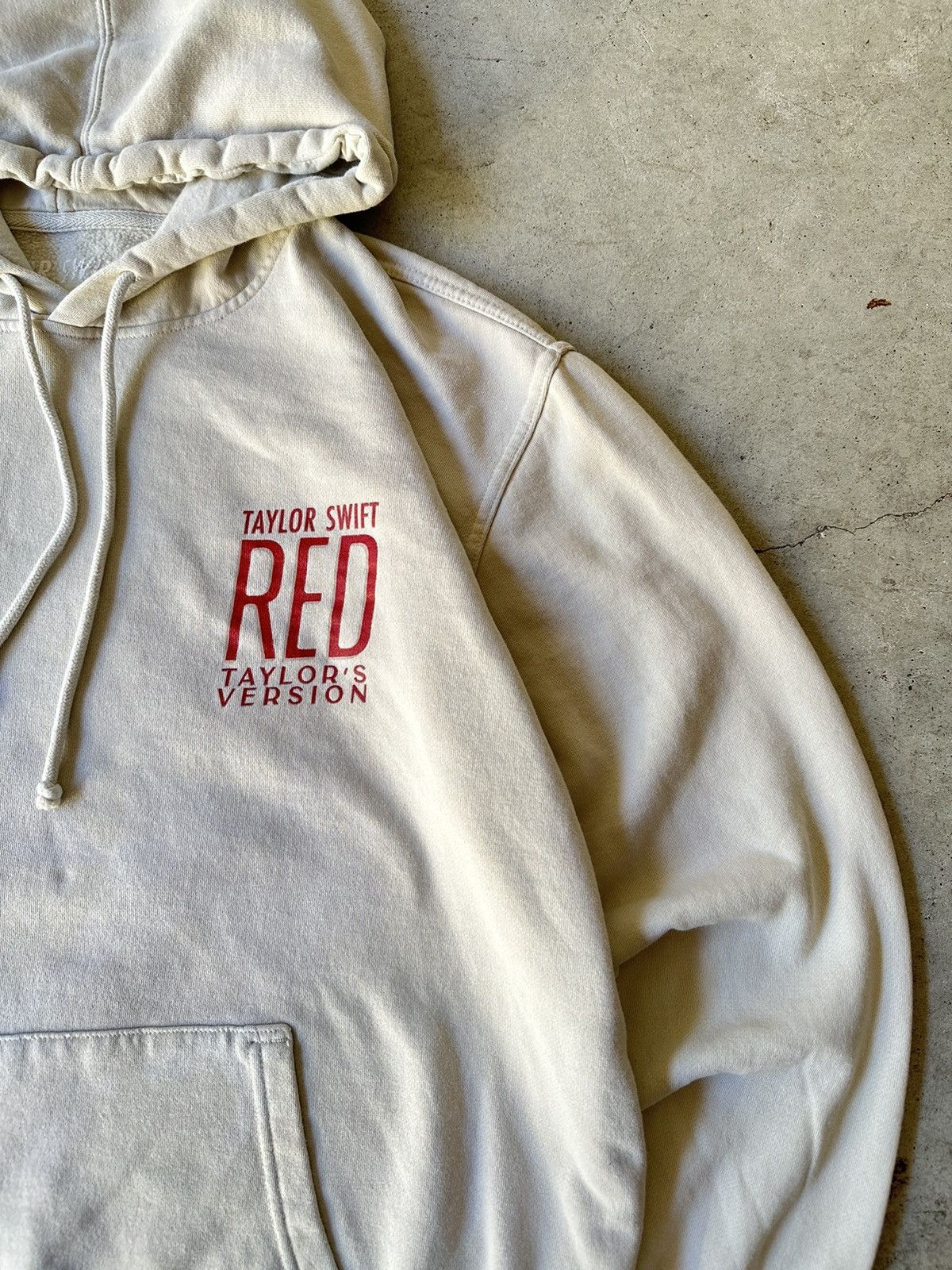 Other Vintage Y2K Taylor Swift Red Tour hoodie Size US XL / EU 56 / 4 - 4 Thumbnail