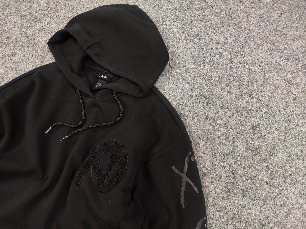 H&M × The Weeknd The Weeknd x H&M Black Logo XO Unisex Hoodie Size US XS / EU 42 / 0 - 4 Thumbnail
