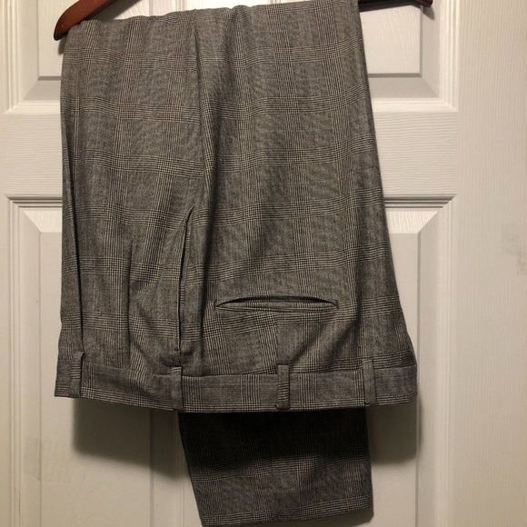 Jos. A. Bank JOS.A.BANK MEN'S GRAY 100%WOOL 2PC SUIT SIZE: 44L Size 44L - 7 Thumbnail