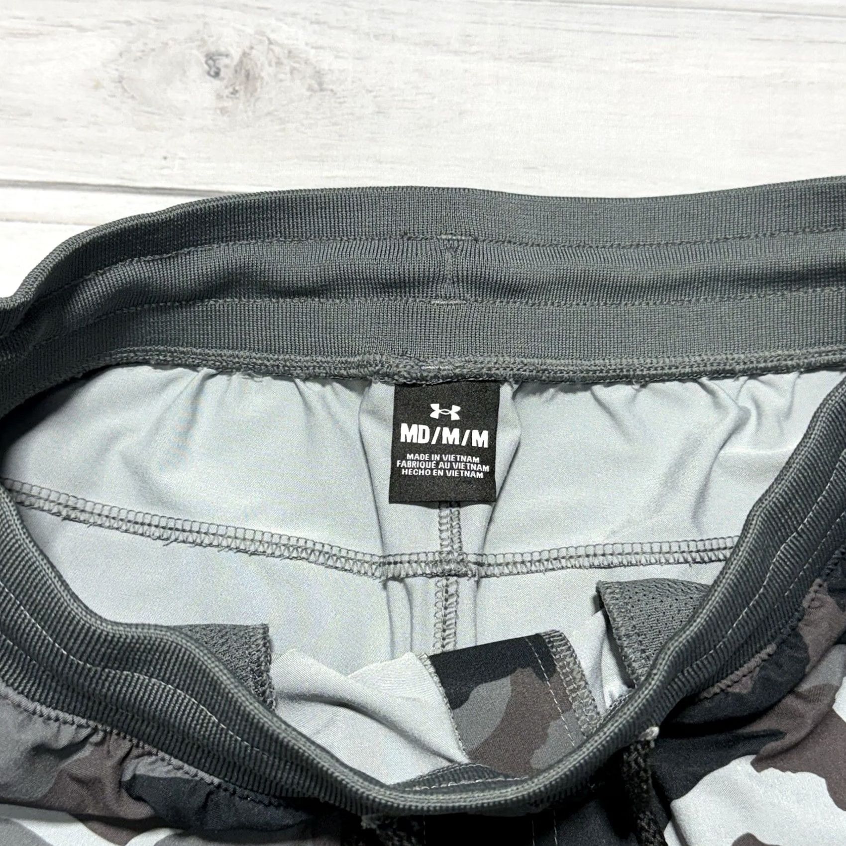 Under Armour Under Armour Sportstyle Elite Cargo Shorts Mens M Gray Camo 9" 1373866 Size US 31 - 5 Thumbnail
