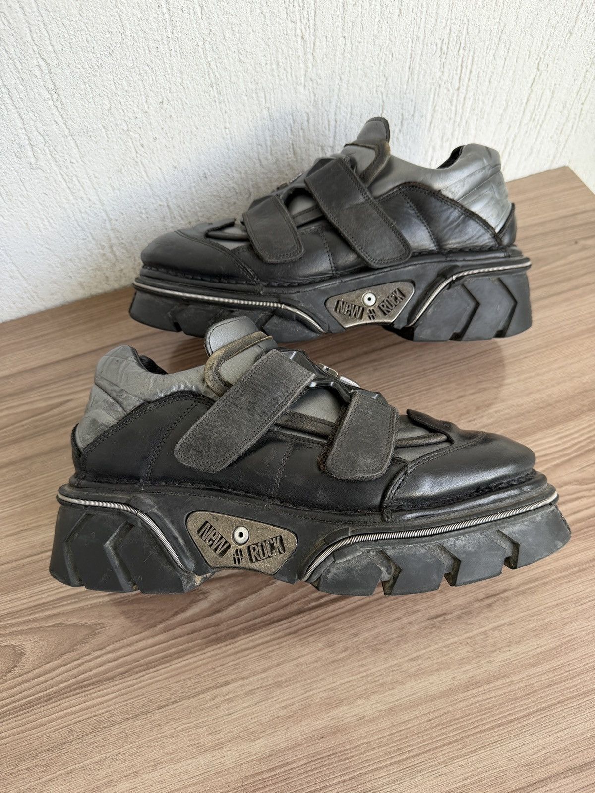 New Rock Rare❗️❗️Ankle metallic Boots like swear Size US 11 / EU 44 - 14 Thumbnail