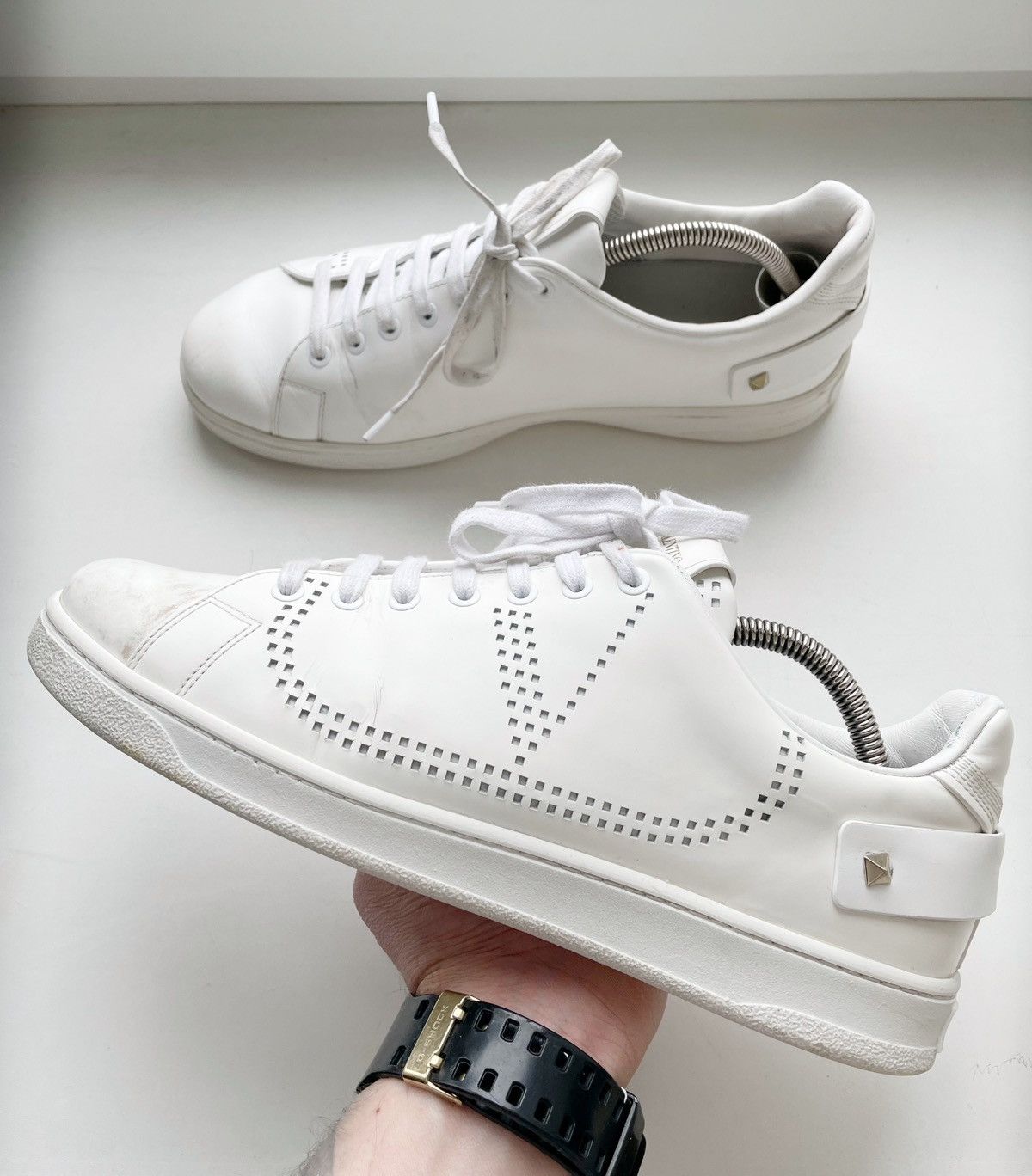 Valentino Valentino Garavani Men Basic White Leather Shoes Backnet 42 Size US 9 / EU 42 - 1 Thumbnail