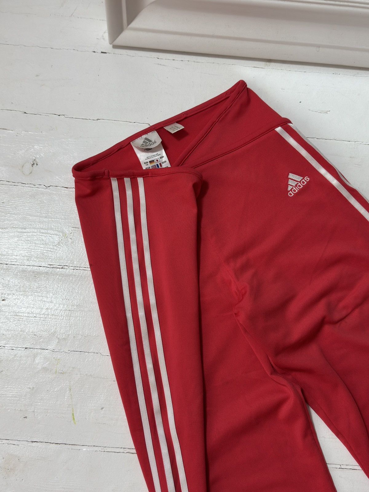 Adidas VINTAGE ADIDAS 2000s THREE STRIPES FLARE PANTS Size 28" / US 6 / IT 42 - 8 Thumbnail