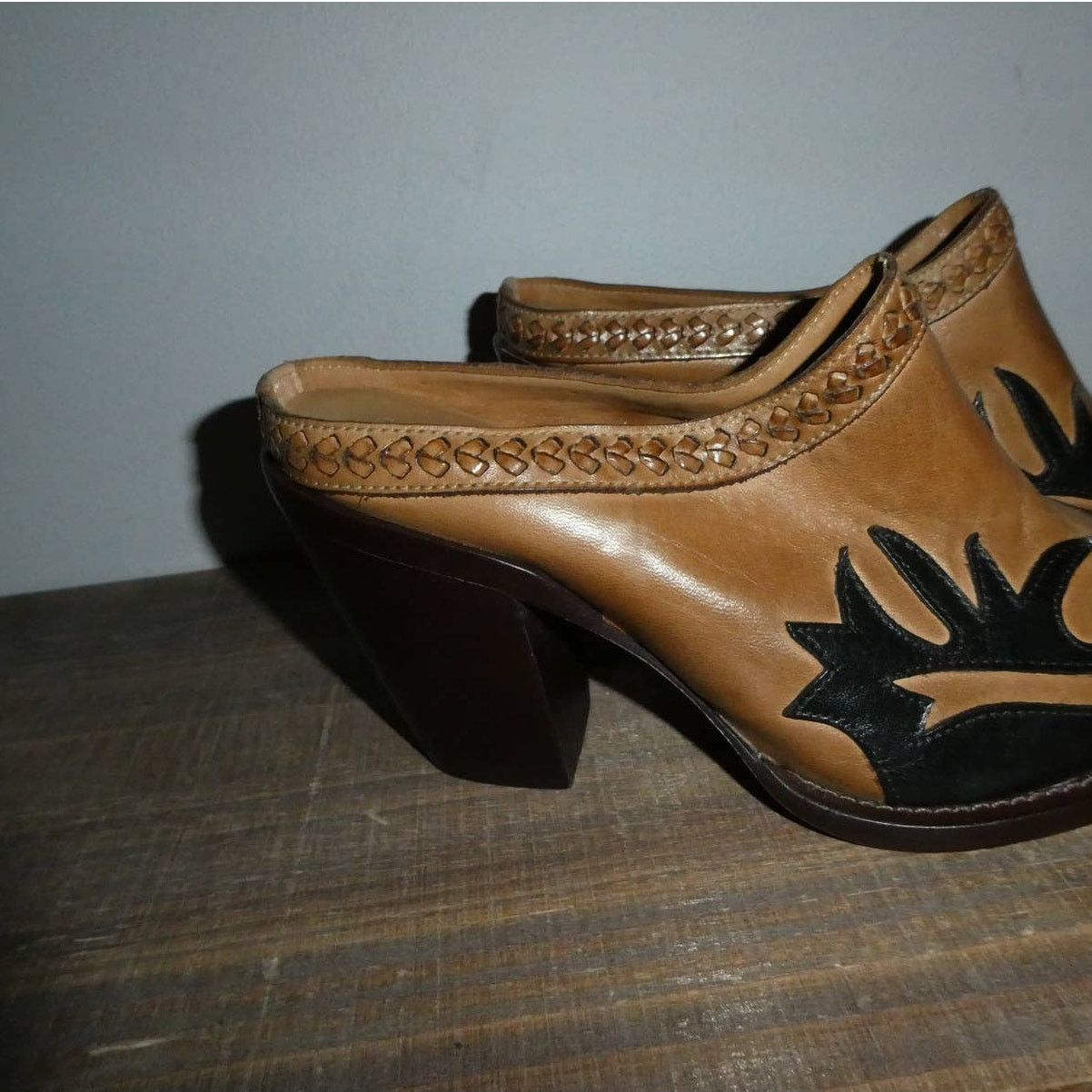 Lucchese Lucchese western mule, 7B, brand new, 3.5" heel Size US 7 / IT 37 - 3 Thumbnail