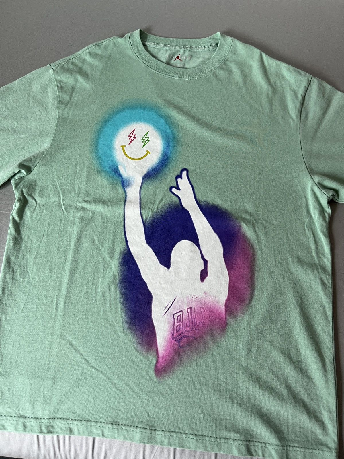 J Balvin × Jordan Brand J Balvin x Jordan Mint Green Smiley Dunk Graphic T-Shirt L Size US L / EU 52-54 / 3 - 1 Thumbnail