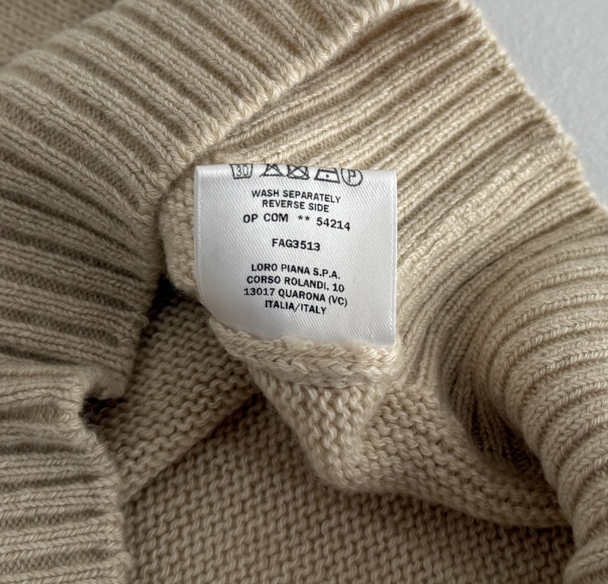 Loro Piana Baby Cashmere Dolce Vita Rollneck Light Beige Size US L / EU 52-54 / 3 - 8 Thumbnail
