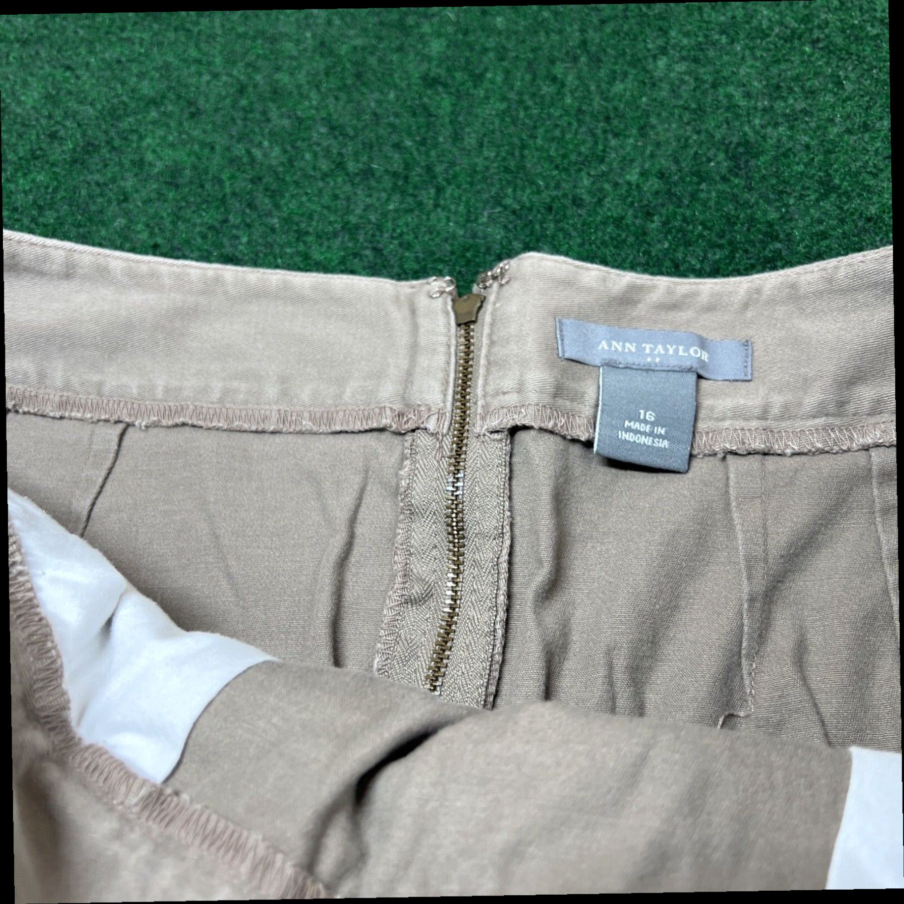 Ann Taylor Ann Taylor Women’s 16 Skirt 36in Measured Size 38" / US 16 / IT 52 - 5 Thumbnail