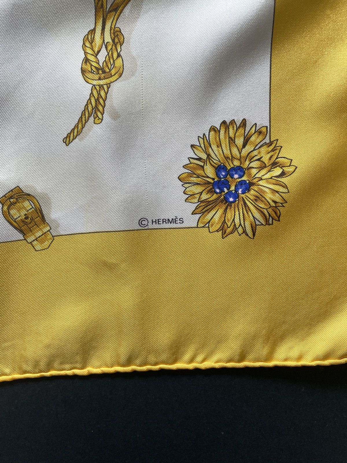 Hermes Hermès Silk Scarf Size ONE SIZE - 4 Thumbnail