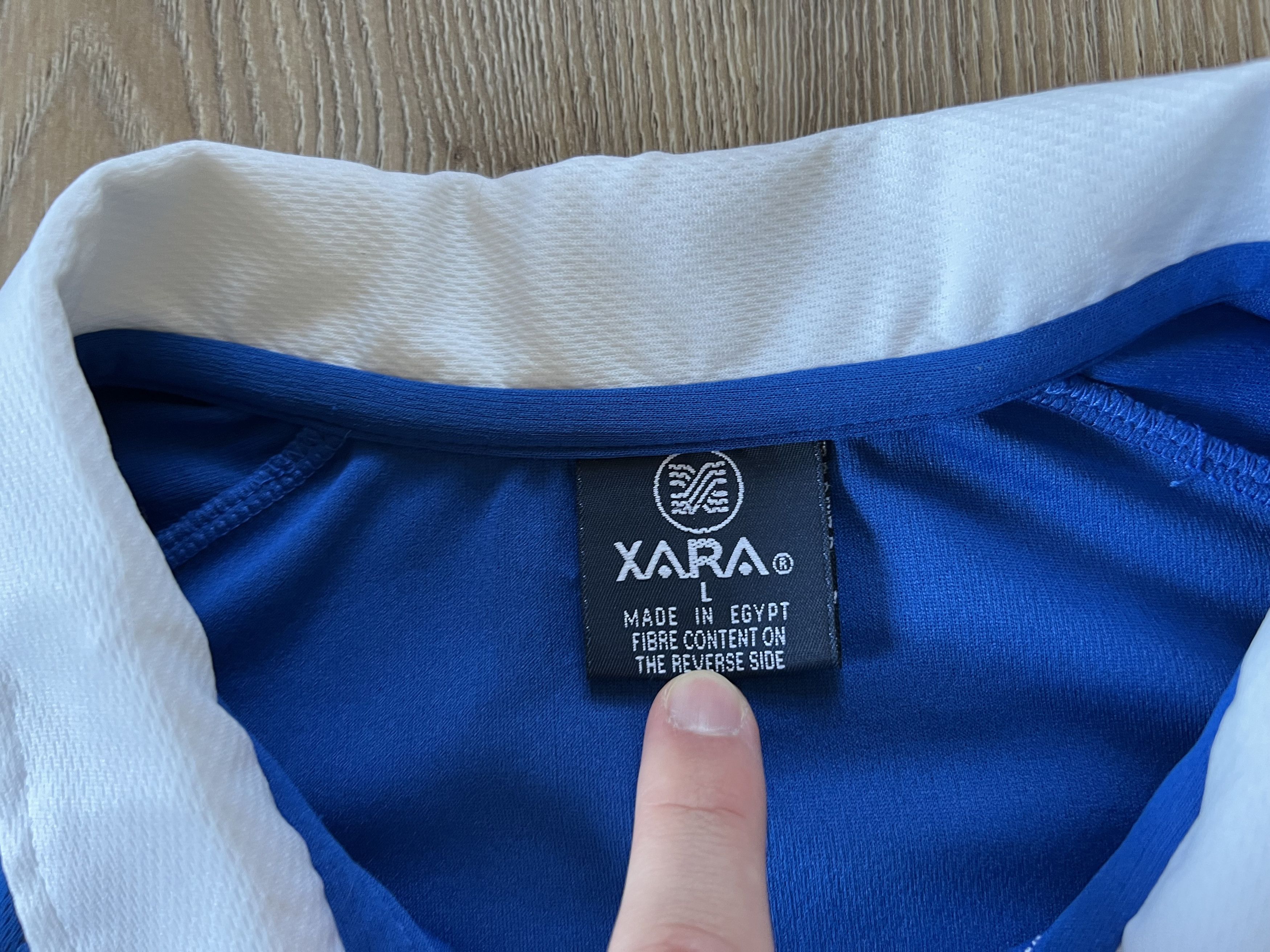 Vintage Vintage Xara Cardiff Home Football Shirt 2000-2001 Size US L / EU 52-54 / 3 - 9 Thumbnail
