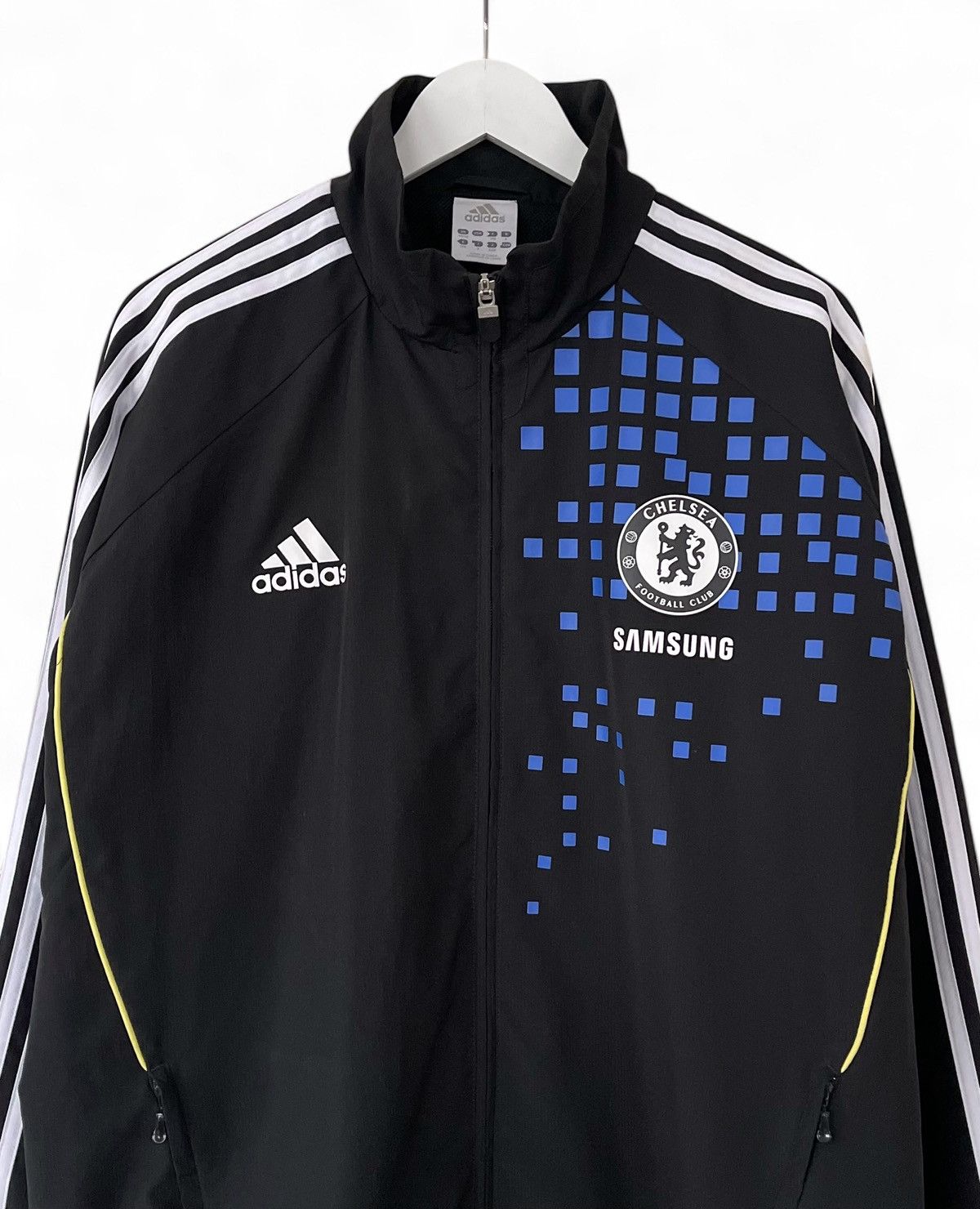 Adidas × Chelsea Soccer × Vintage Chelsea England Adidas Football Soccer Jacket Men's Size XL Size US XL / EU 56 / 4 - 3 Thumbnail