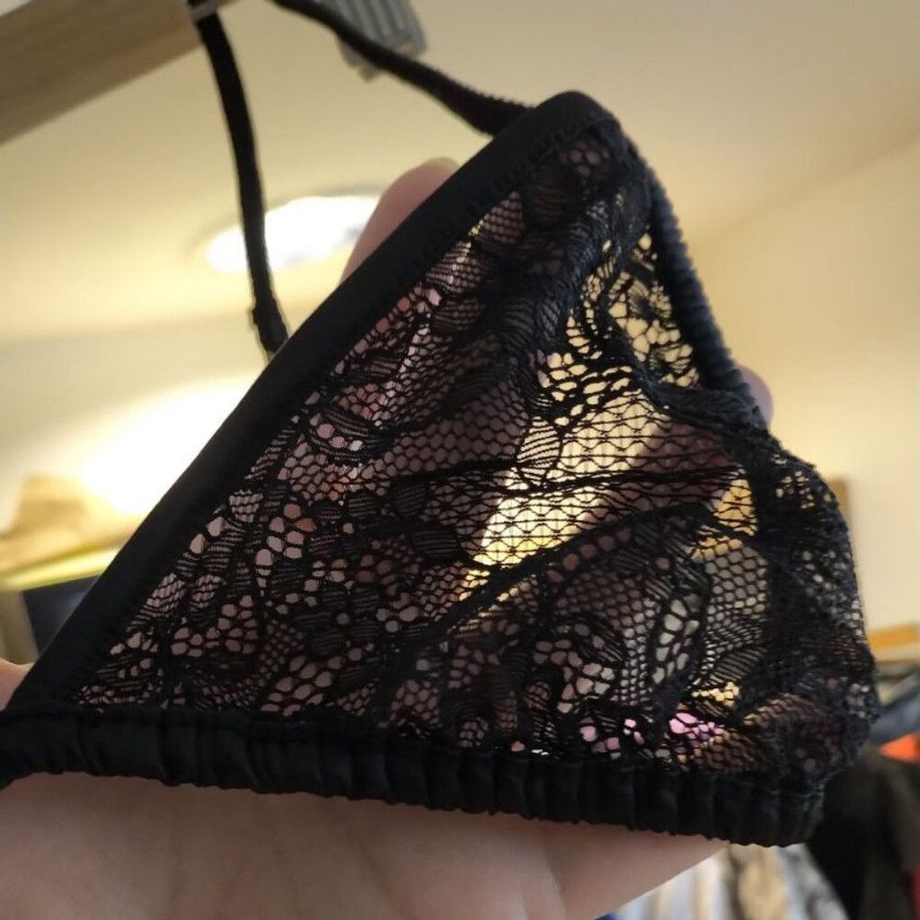 Zara NWT Zara Black Satin Lace Triangle Bra Adjustable Straps Size ONE SIZE - 6 Thumbnail
