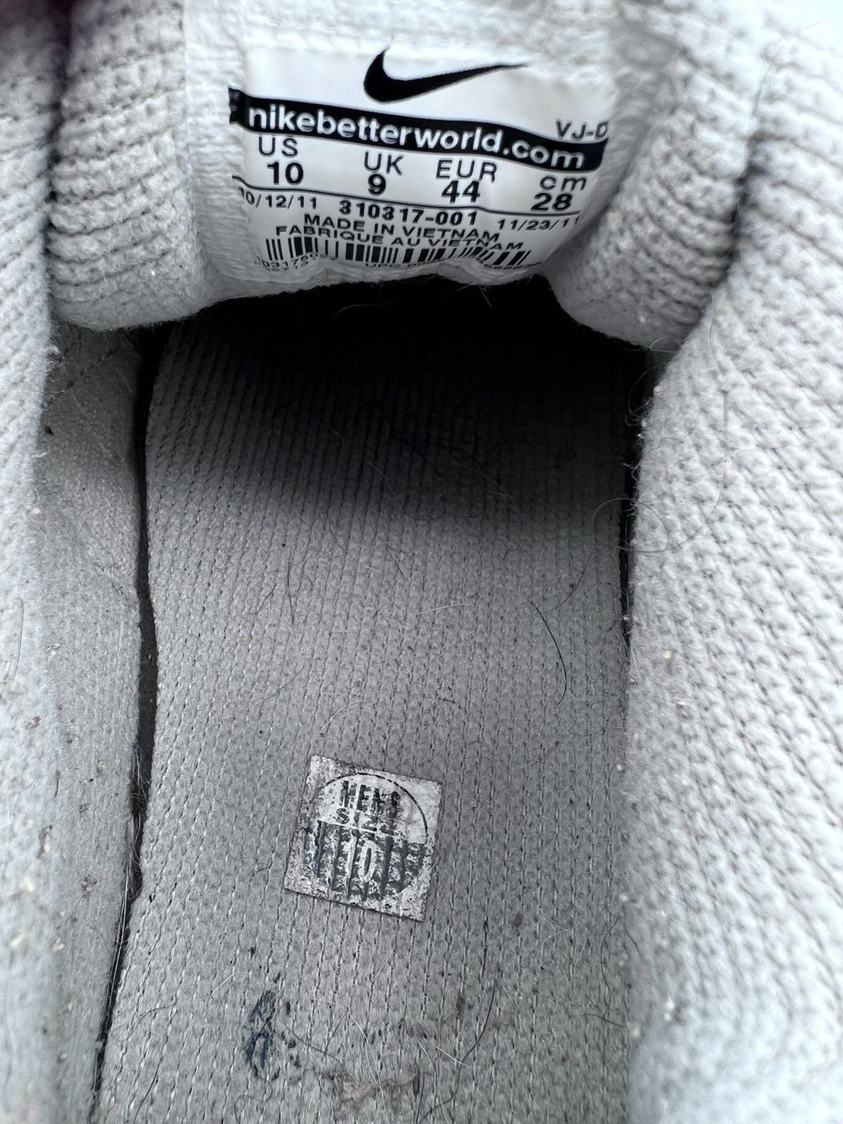 Nike NICE 2007 Nike Air Copious Shoes Mens US10 White Gray Size US 10 / EU 43 - 10 Thumbnail