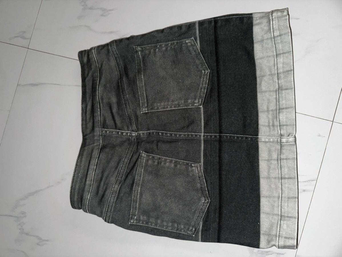 Burberry Burberry miniskirt with black-and-white Victorian print Size 25" / US 0 / IT 36 - 3 Thumbnail