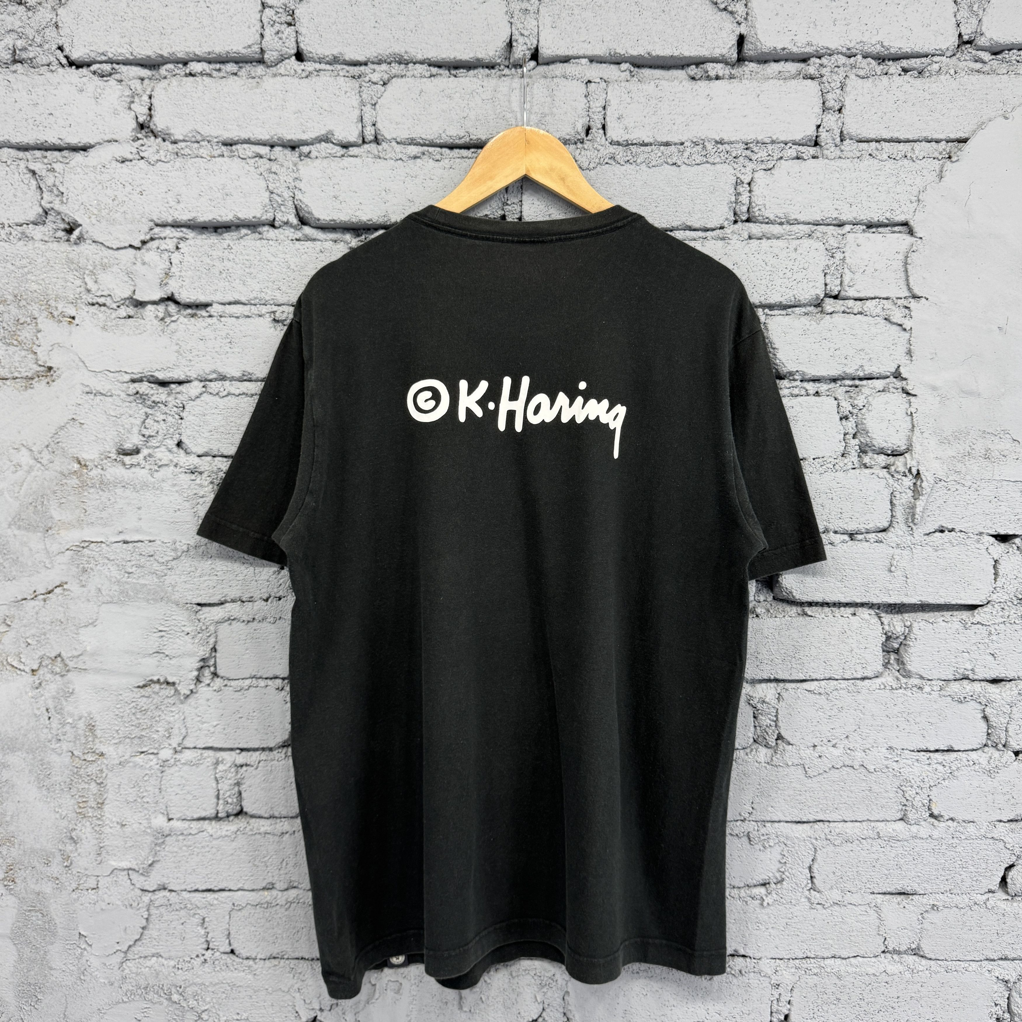 Keith Haring Rare Vintage Keith Haring Art Big Logo Sunfade Tshirt Size US XL / EU 56 / 4 - 2 Thumbnail