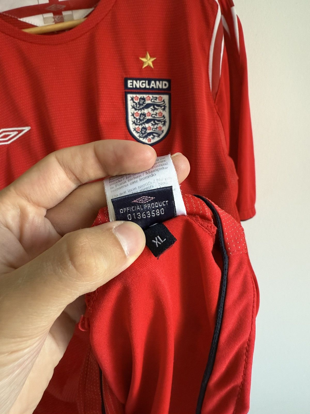 Umbro Vintage Umbro England 2004/06 Soccer jersey Size US L / EU 52-54 / 3 - 5 Thumbnail