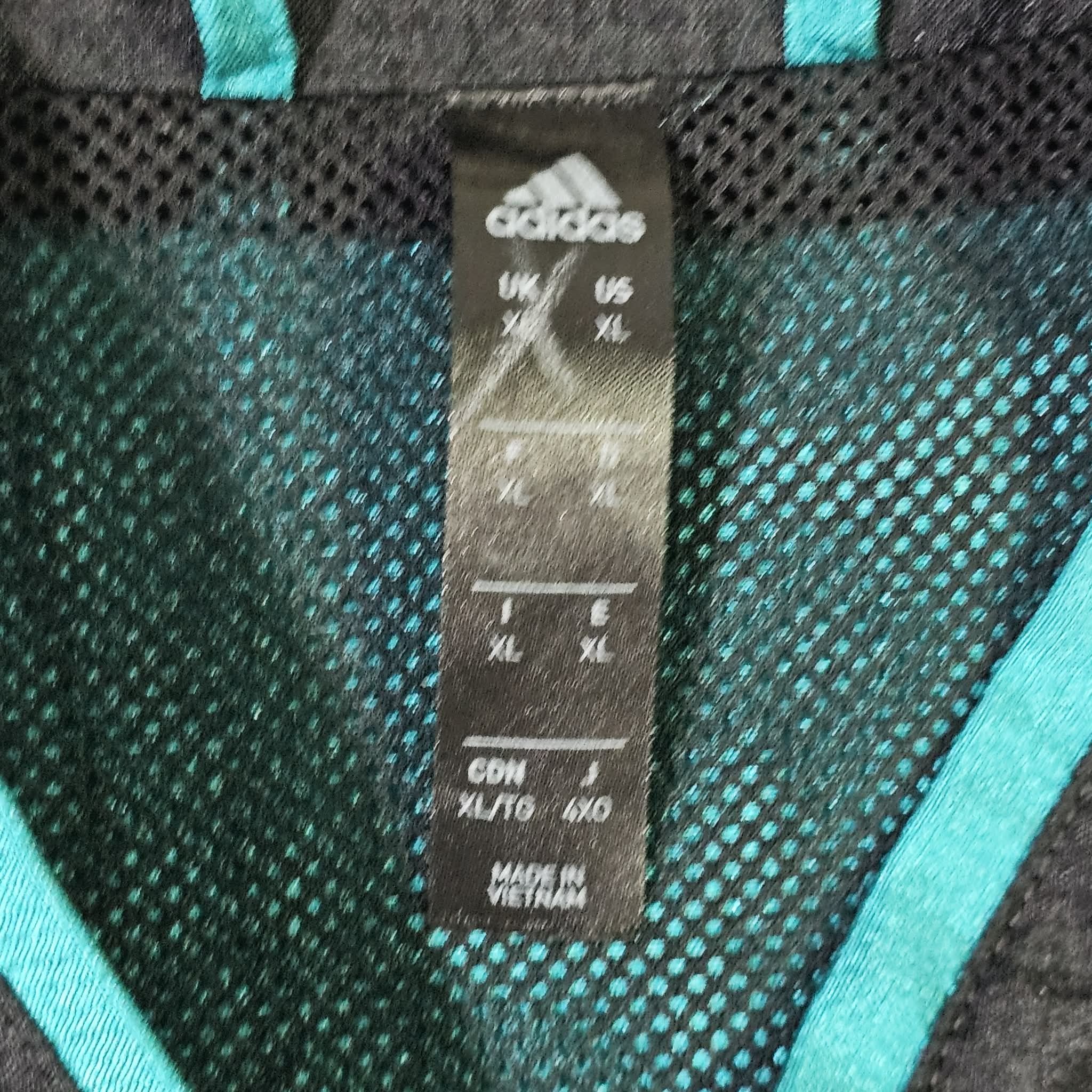 Adidas Real Madrid Adidas Icon Retro Windbreaker Soccer Jacket Size US XL / EU 56 / 4 - 6 Thumbnail