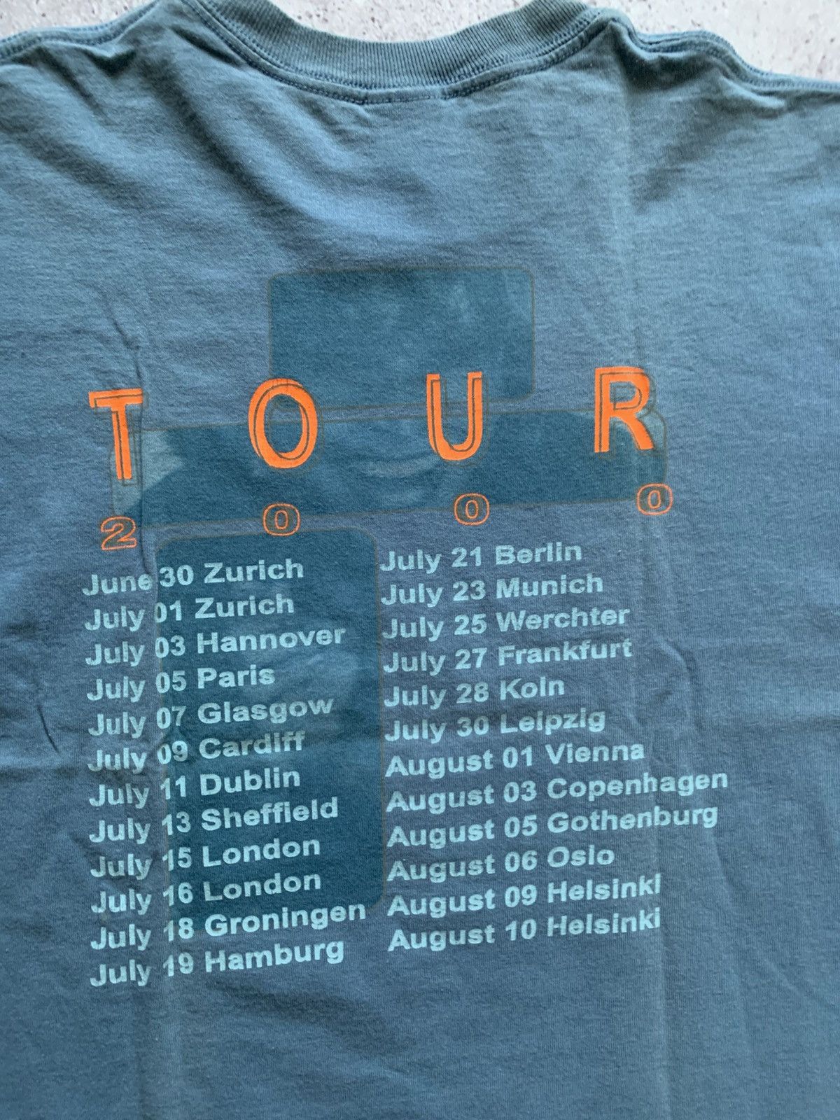 Band Tees 🔥VINTAGE TINA TURNER TWENTY FOUR SEVEN 2000 TOUR T-SHIRT Size US M / EU 48-50 / 2 - 15 Thumbnail