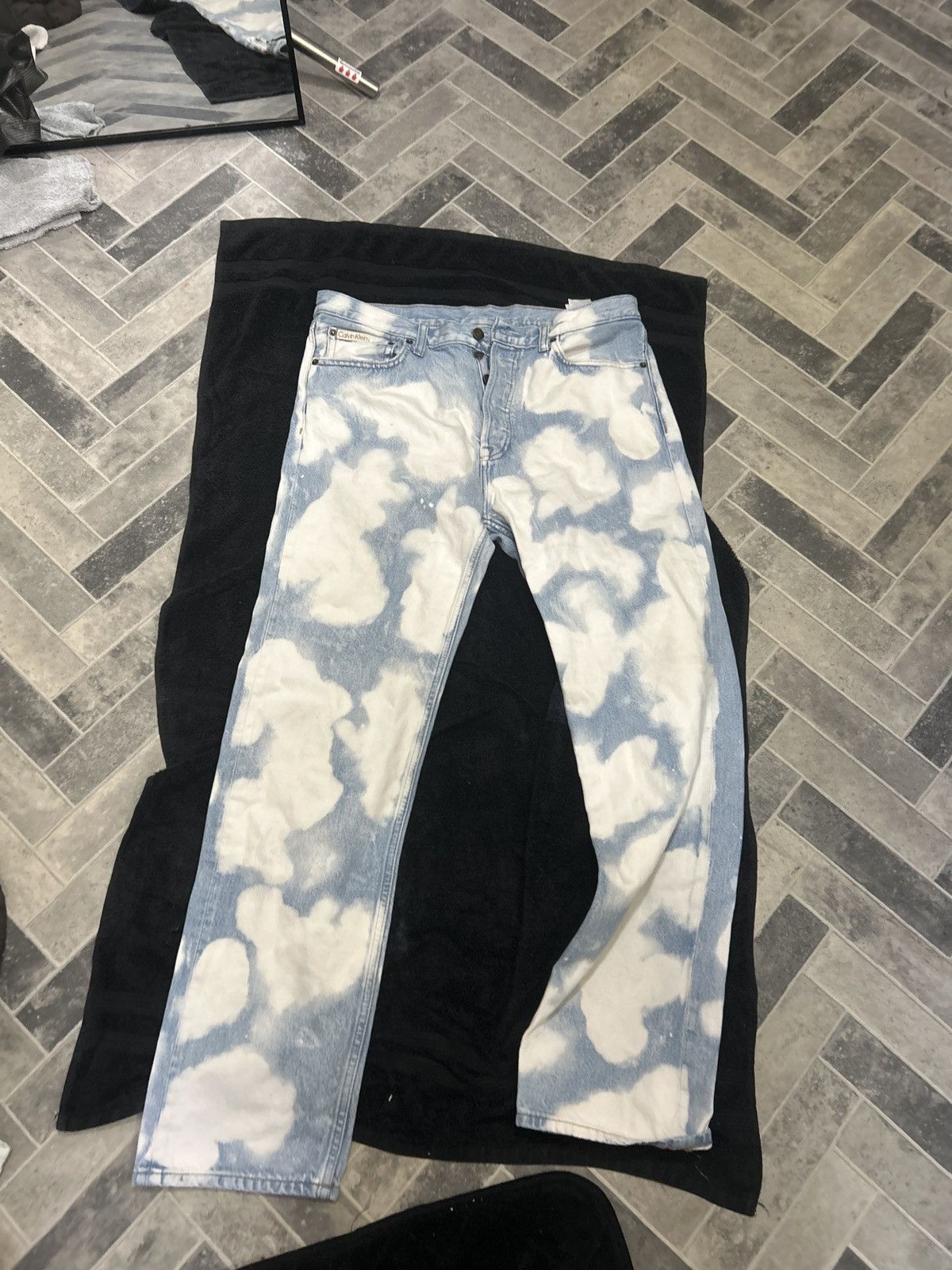 Calvin Klein Calvin Klein Jeans With White Spot Lile Designs Size US 32 / EU 48 - 3 Thumbnail