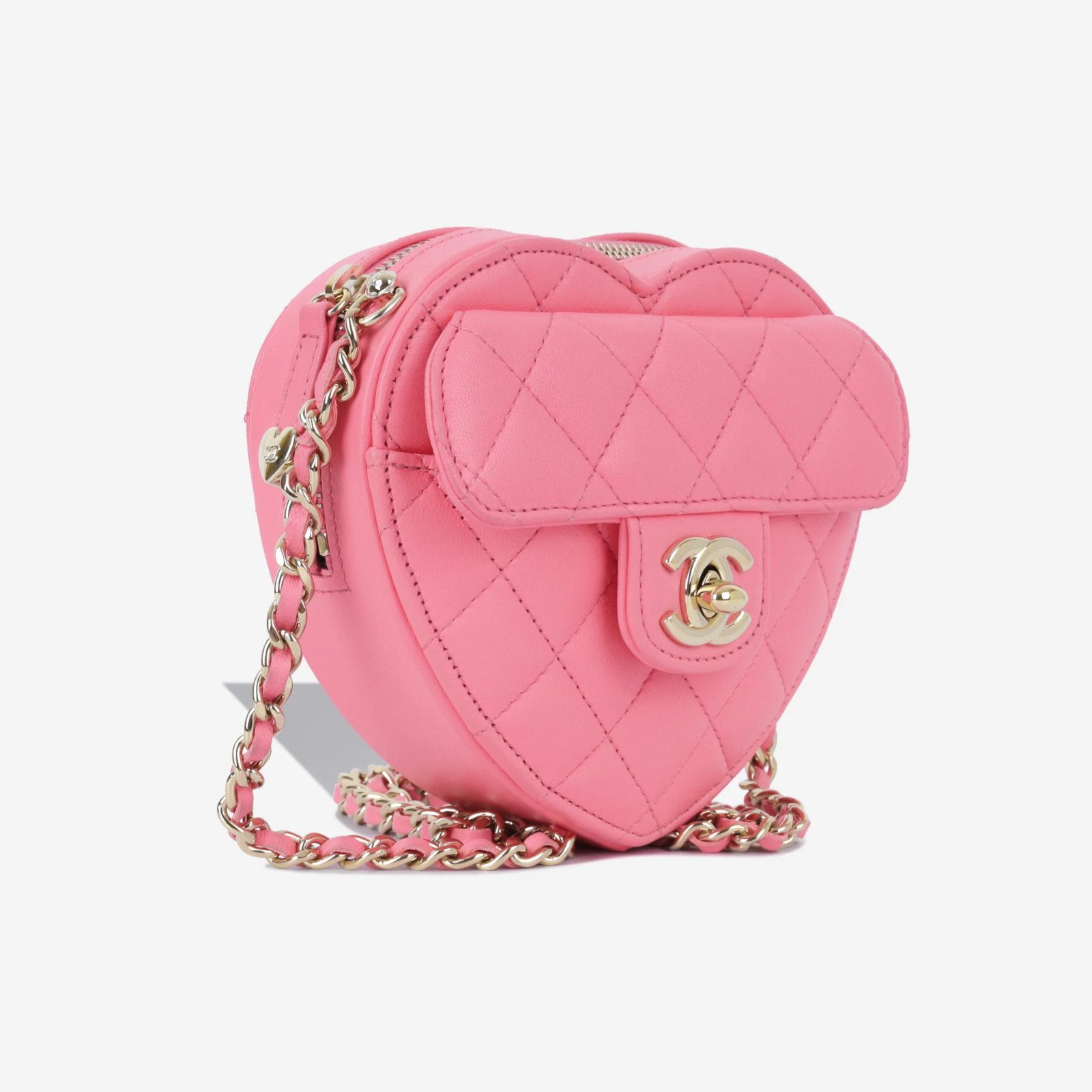 Chanel Chanel Small Runway Heart Flap Chain Shoulder Crossbody Bag Size ONE SIZE - 6 Thumbnail