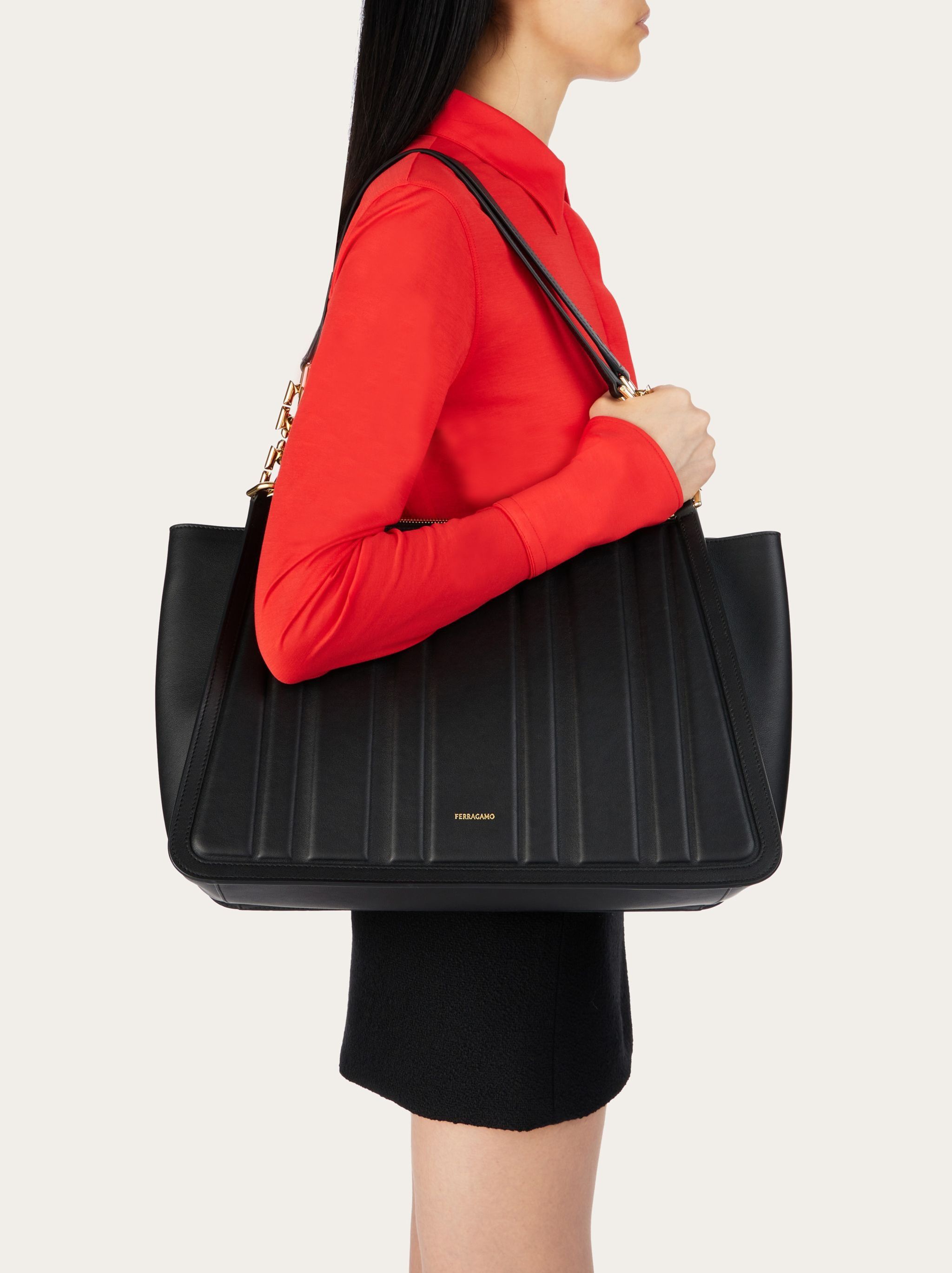 Salvatore Ferragamo o1s1rm0924 Size: OS / Panelled Leather Tote Bag in Black Size ONE SIZE - 3 Thumbnail