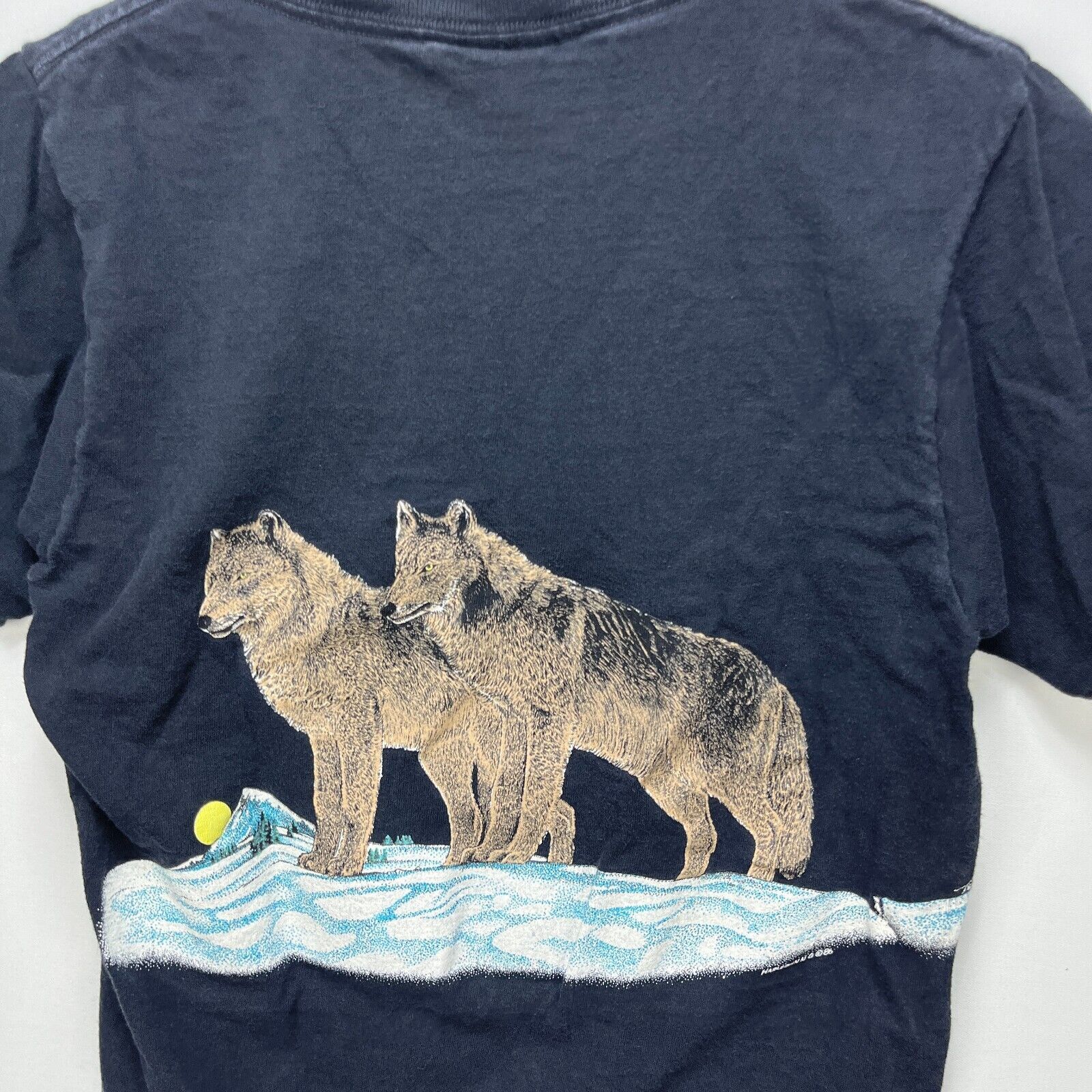 Vintage Vintage 90s Wolf Nature Animal Dog T-Shirt Small Made in USA Size US S / EU 44-46 / 1 - 4 Thumbnail