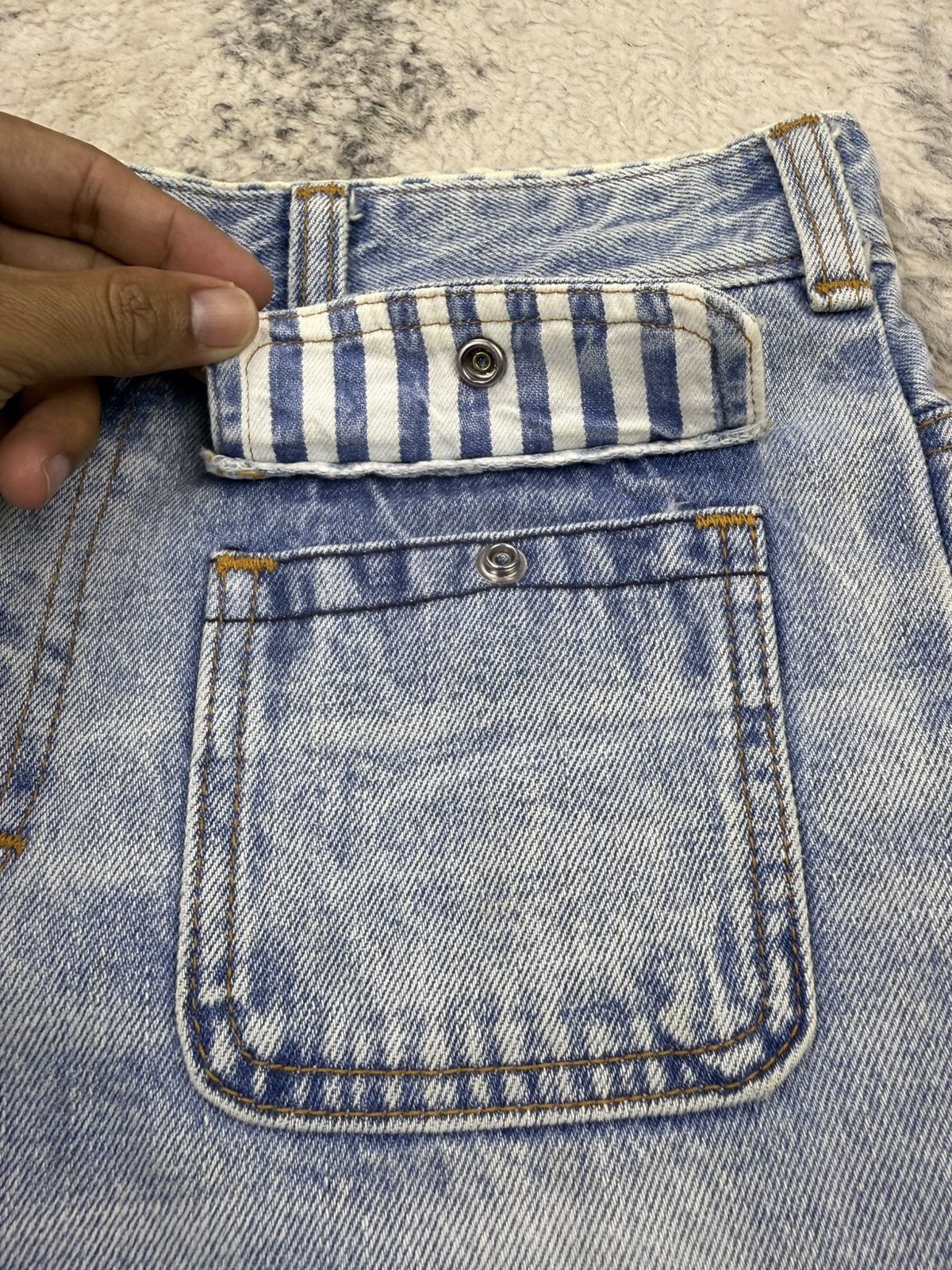 Beauty Beast × Japanese Brand × Vintage Vintage RNA Inc. Distressed Denim Skirt Size 30" / US 8 / IT 44 - 4 Thumbnail