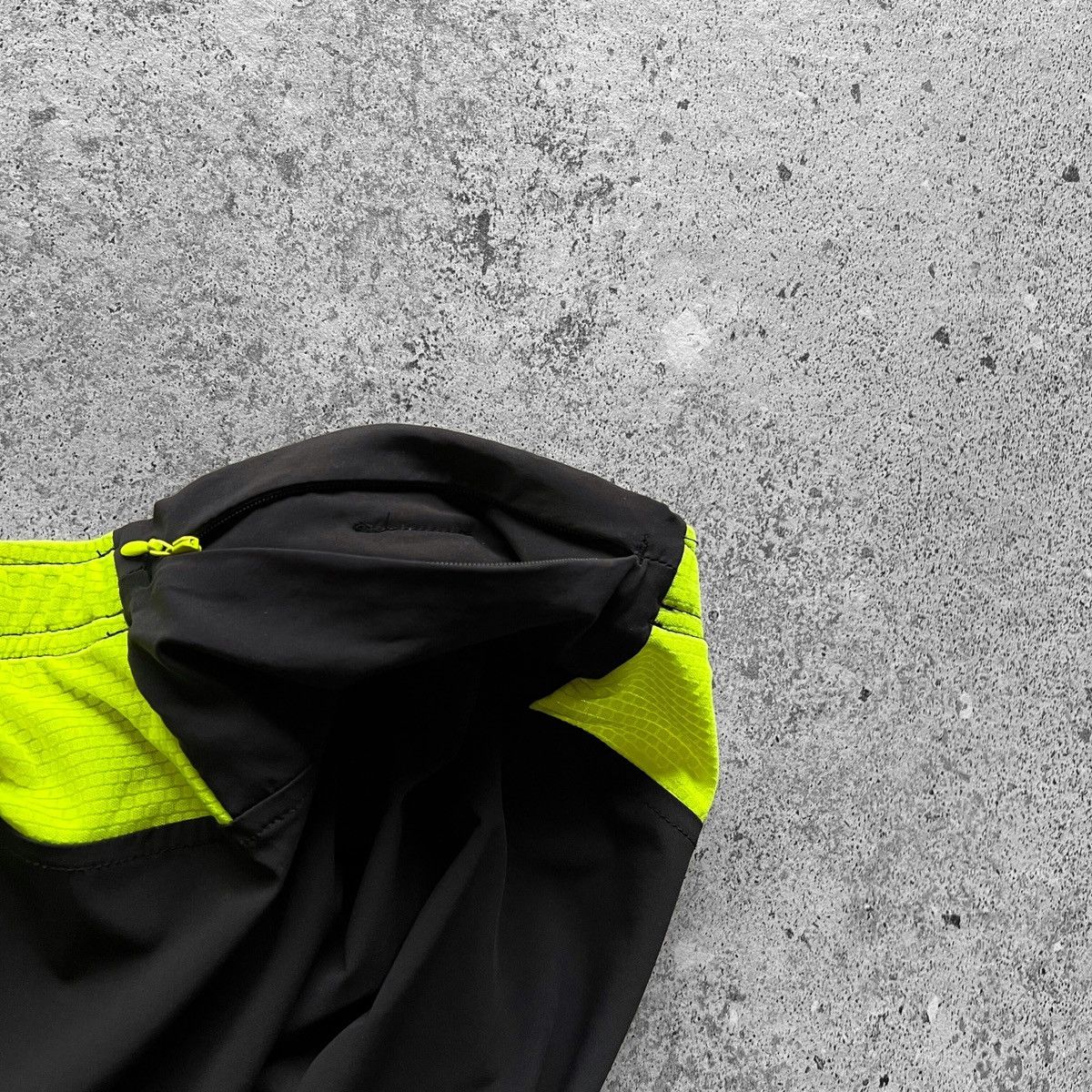 H&M H&M Sport Mens Active Training Shorts Black Green Drawstring Size US 30 / EU 46 - 6 Thumbnail