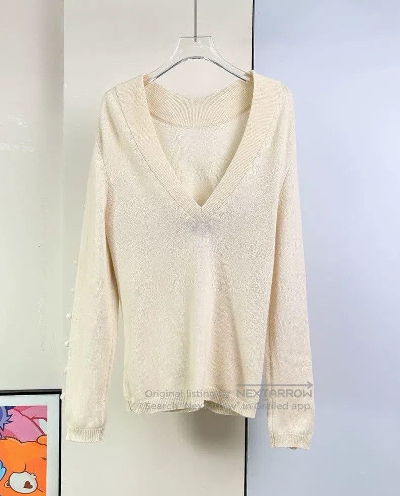 Chanel Chanel Beige bow cashmere knit sweater Size S / US 4 / IT 40 - 2 Thumbnail