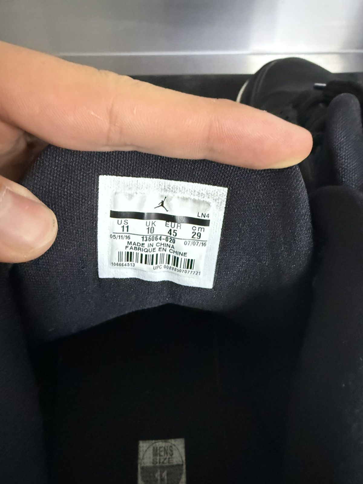 Jordan Brand Jordan 3 cyber monday Size US 11 / EU 44 - 7 Thumbnail