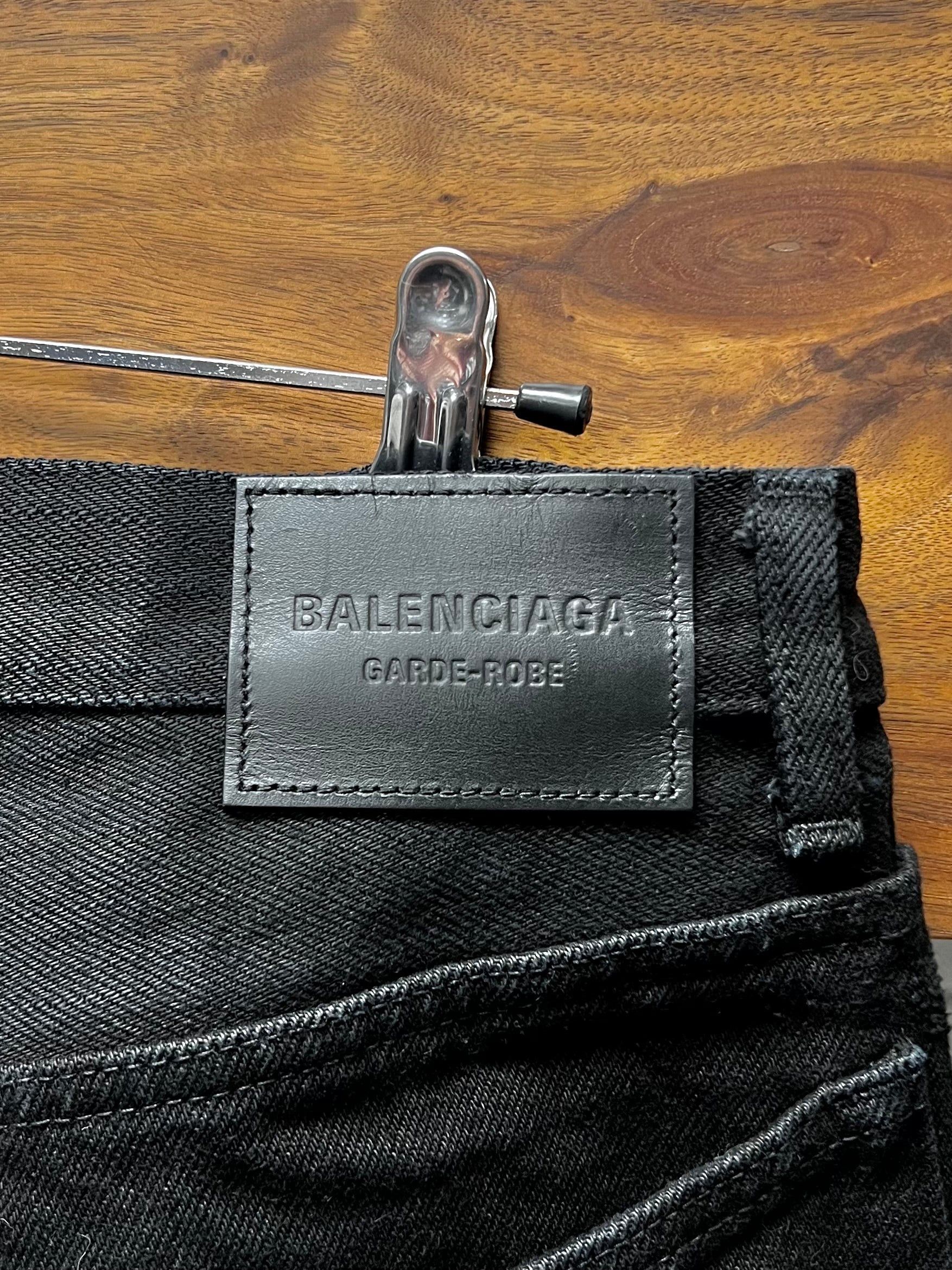 Balenciaga 2022 Balenciaga Heavyweight Black Japanese 16oz Denim Size US 32 / EU 48 - 4 Thumbnail