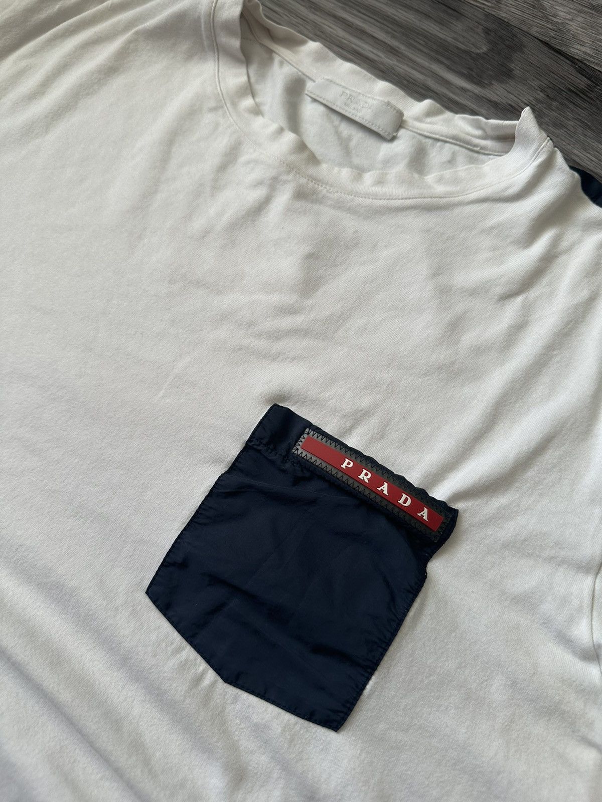 Prada Prada Milano White Red Tab T Shirt Nylon Pocket size L hype Size US L / EU 52-54 / 3 - 5 Thumbnail
