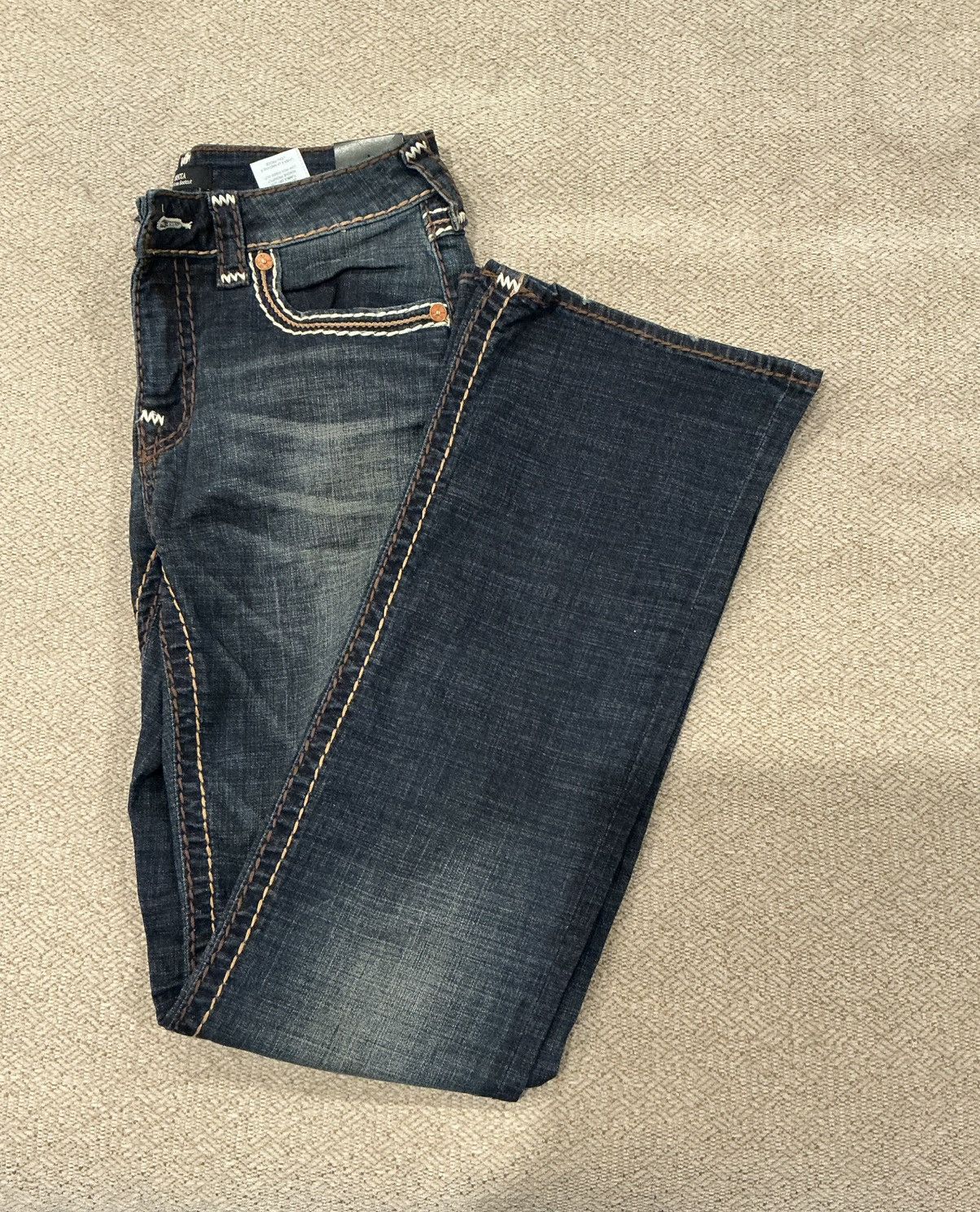 True Religion Becca Mid Rise Super T Bootcut Jean Size 28" / US 6 / IT 42 - 3 Thumbnail