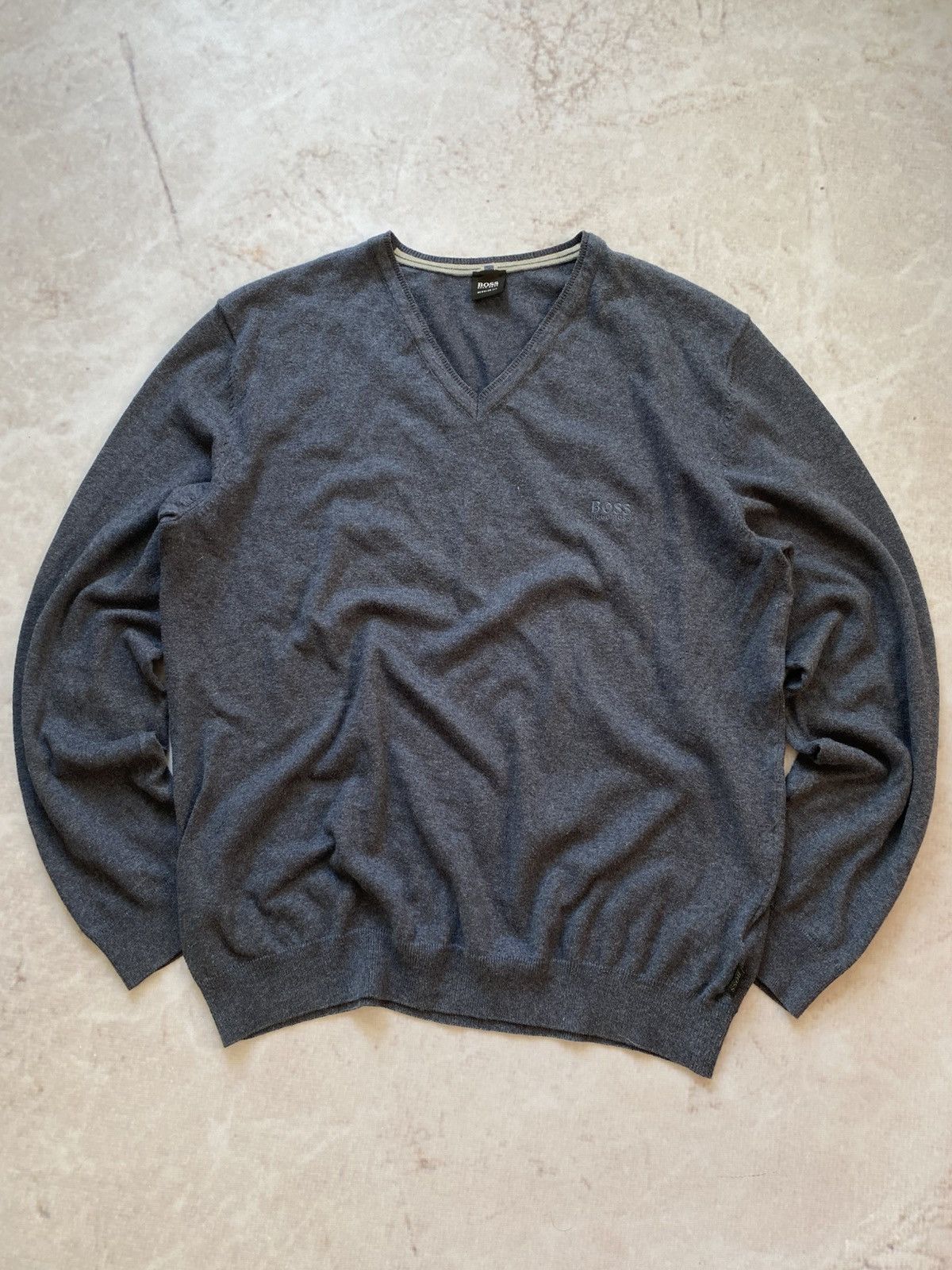 Hugo Boss × Vintage Luxury Hugo Boss V Collar Blue Sweater Size US L / EU 52-54 / 3 - 1 Thumbnail
