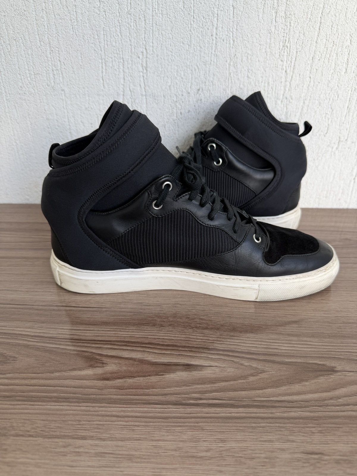 Balenciaga arena with strap sneaker Size US 9.5 / EU 42-43 - 13 Thumbnail