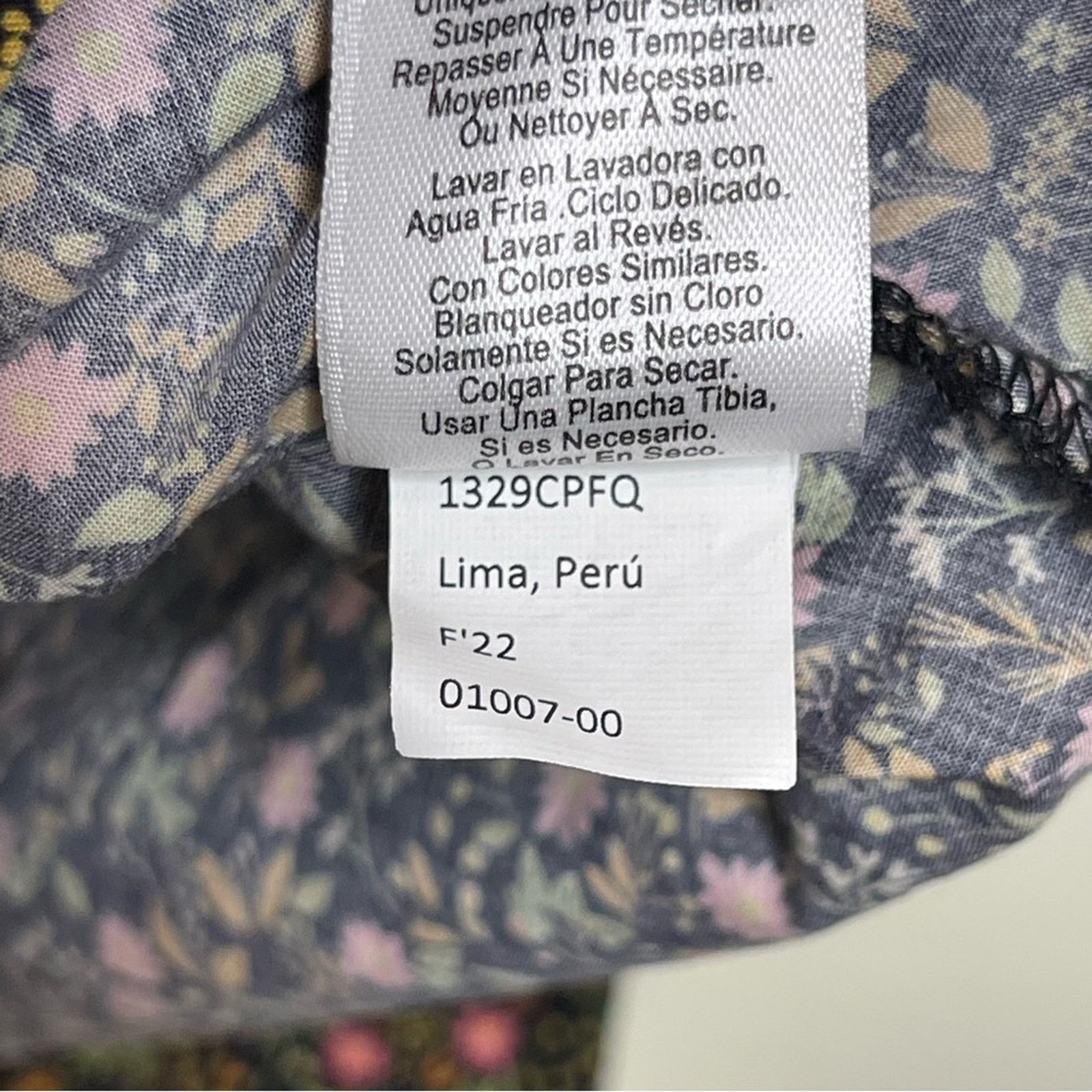 Nation LTD Nation LTD Paisley Pintuck Crop Button Front Blouse Shirt Size S / US 4 / IT 40 - 6 Thumbnail