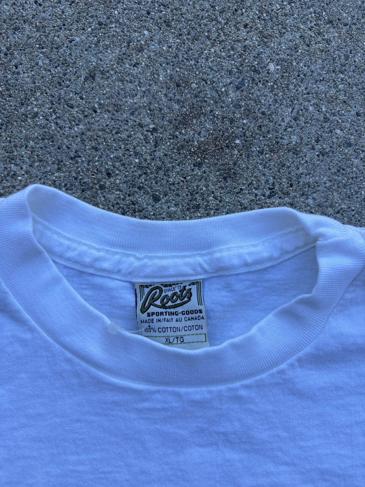 Roots Vintage 1990s Roots “Banff, Canada” Flag T-Shirt Size XL Size US XL / EU 56 / 4 - 3 Thumbnail