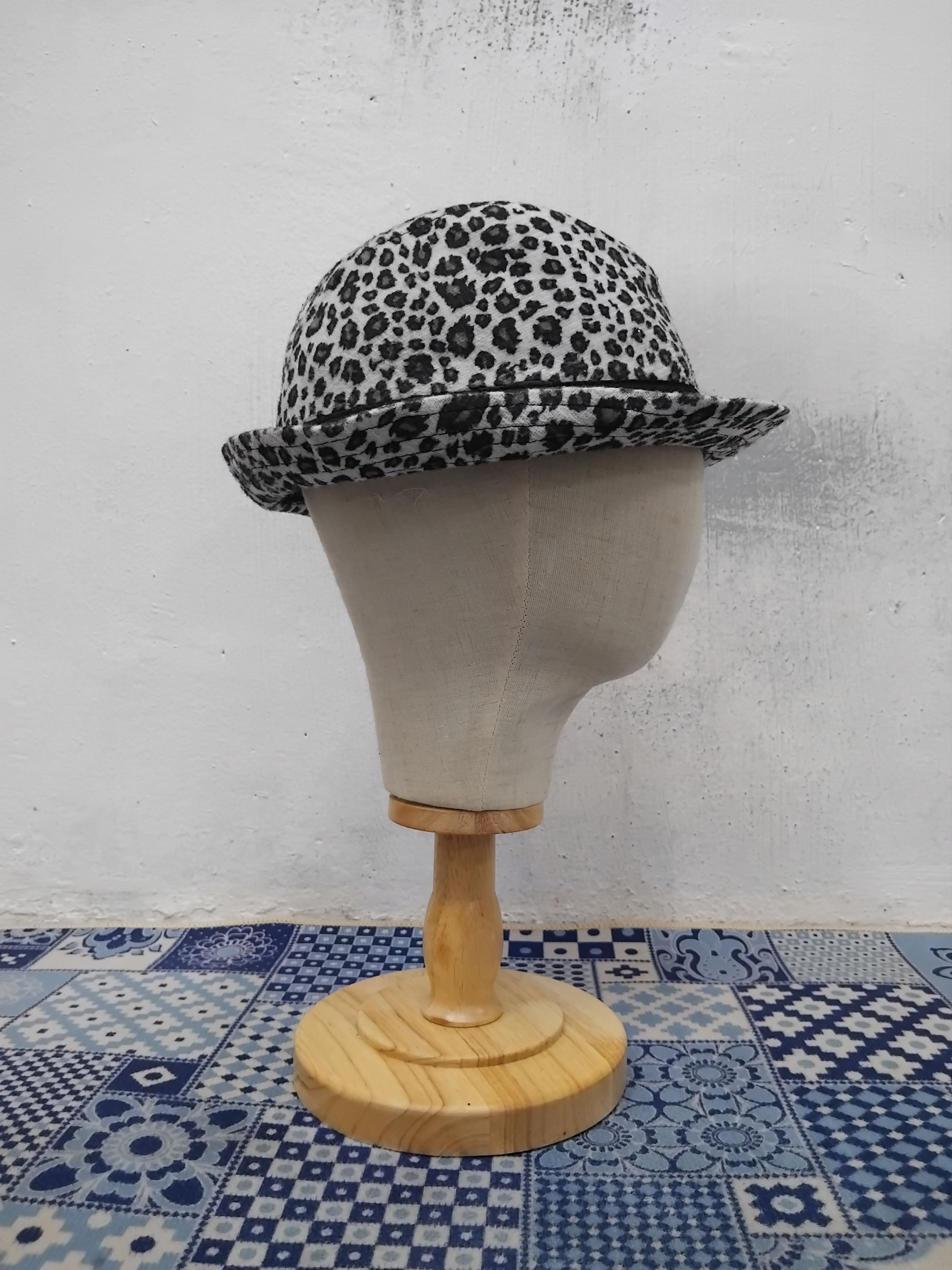 Japanese Brand 💥White leopard chicanos style fedora hat Size ONE SIZE - 5 Thumbnail