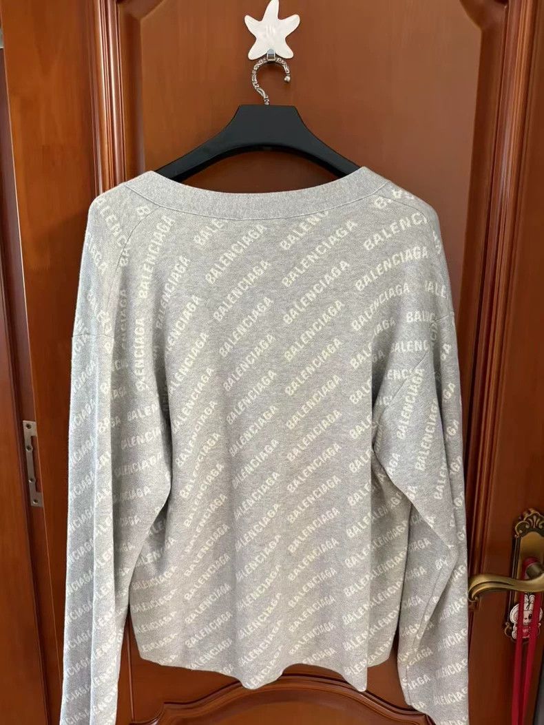 Balenciaga Balenciaga Full-printed barrage logo long-sleeved sweater Size US S / EU 44-46 / 1 - 2 Thumbnail