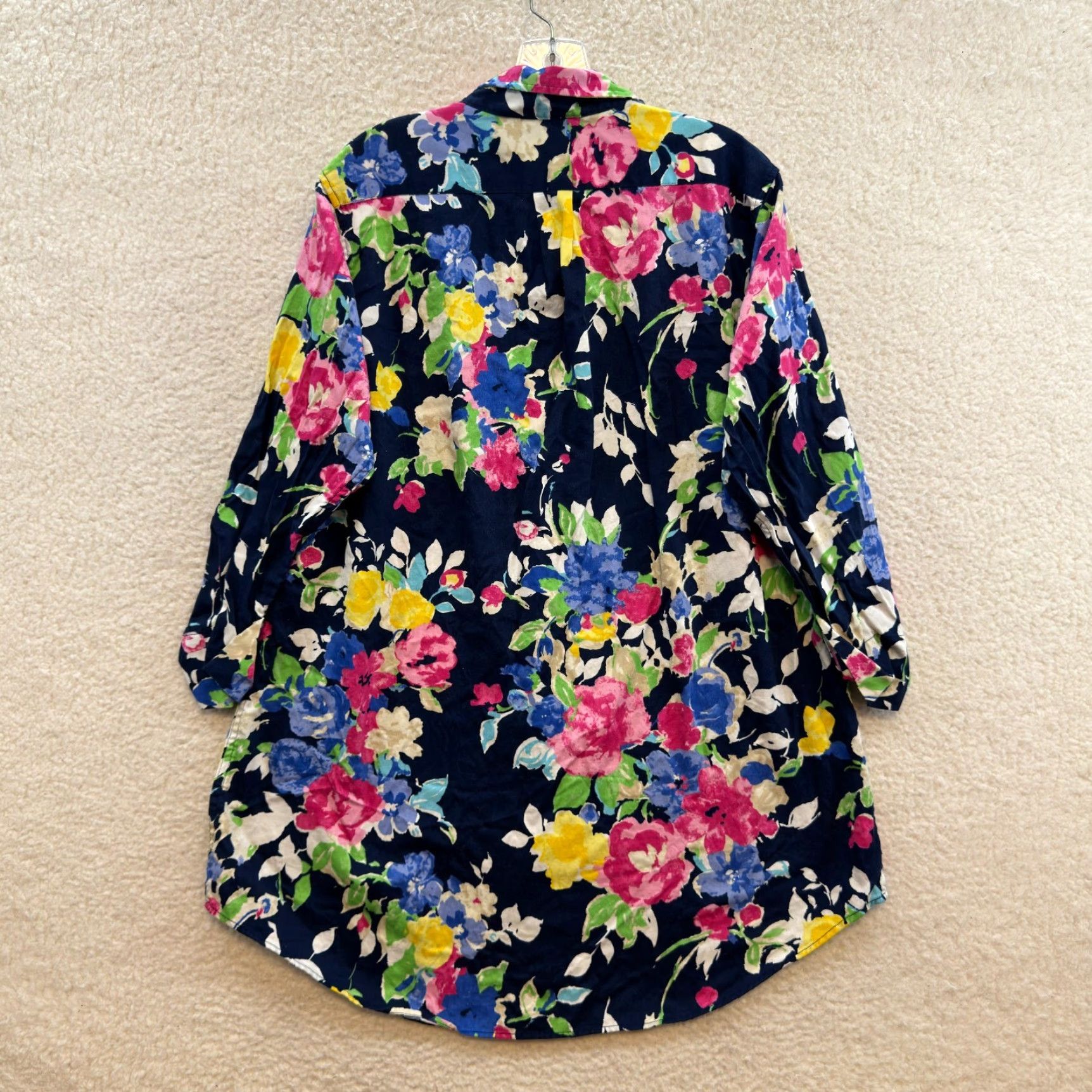 Ralph Lauren Lauren Ralph Lauren Button Top Blouse Large Navy Blue Floral Monogram Shirt Womens L Navy Blue Floral Monogram Button-Up Short Description: None Size L / US 10 / IT 46 - 2 Thumbnail