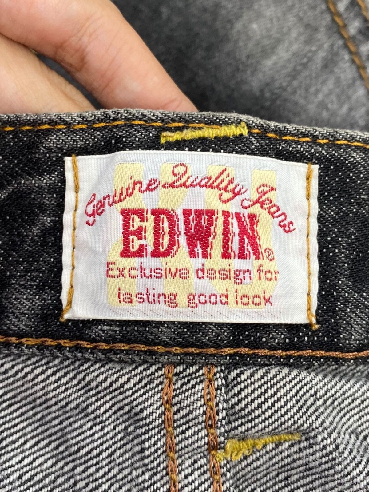 Edwin Vintage Edwin Whiskers Dark Wash Style Loose Jeans Size US 31 - 12 Thumbnail