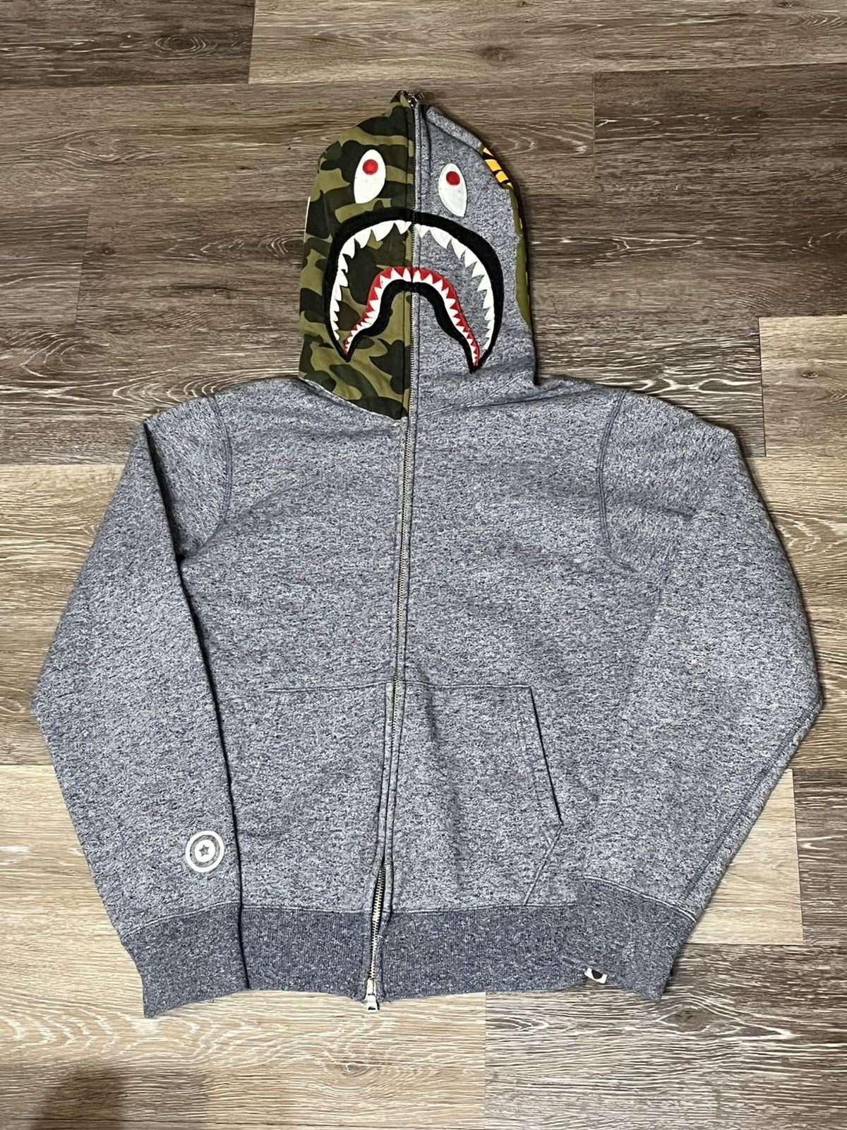 Bape BAPE 1st Camo Shark Zip Up Spellout Logo On Back Size US M / EU 48-50 / 2 - 2 Thumbnail