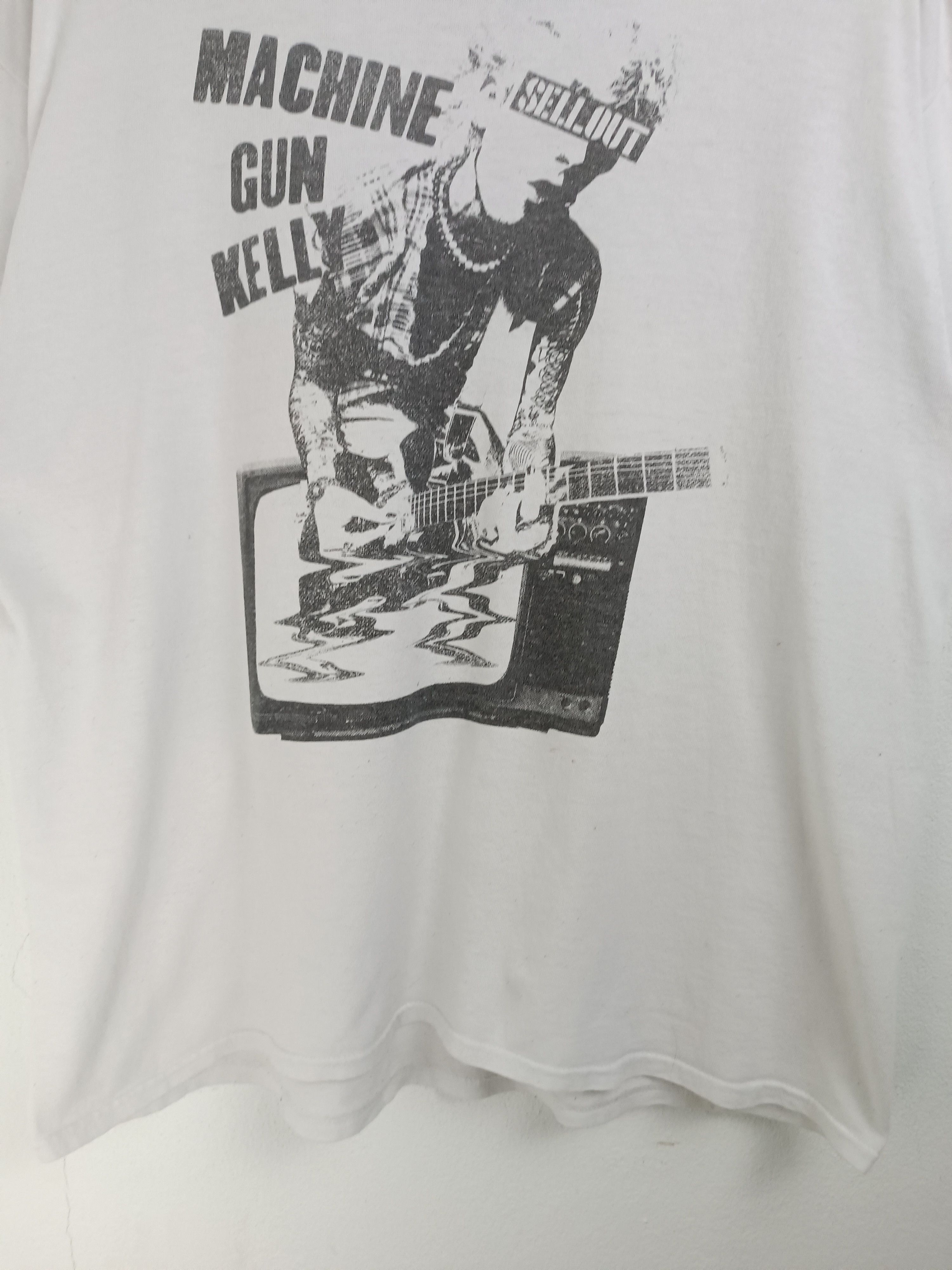 Vintage VINTAGE MACHINE GUN KELLY MGK SELL OUT TEE megan fox travis Size US XL / EU 56 / 4 - 10 Thumbnail