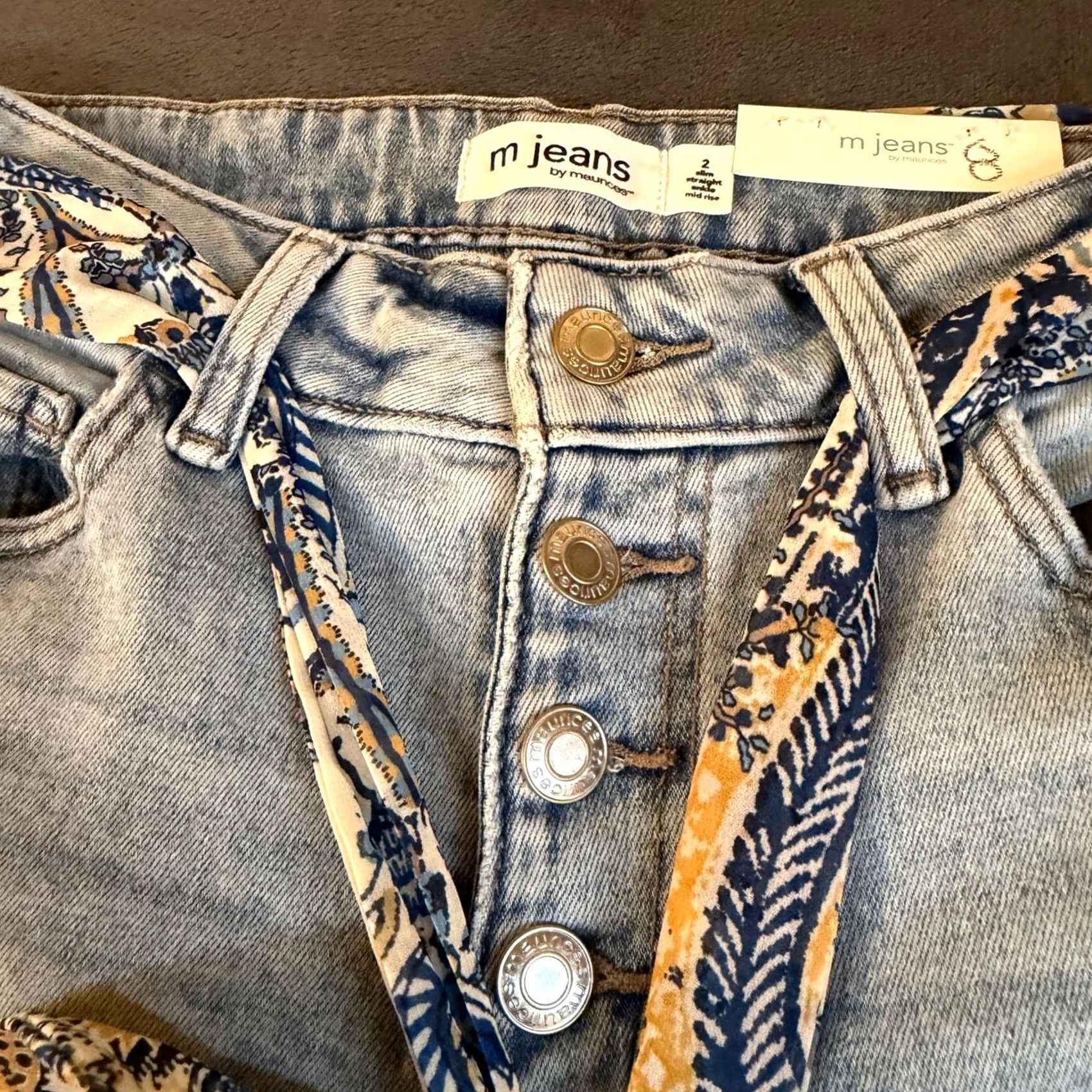 Vintage Maurices M Jeans Distressed Light Wash Straight Jeans Womens 2 Reg Denim Cotton Blend Belted Stretch Mid Rise Inseam 30.5 in Button Size 26" / US 2 / IT 38 - 5 Thumbnail