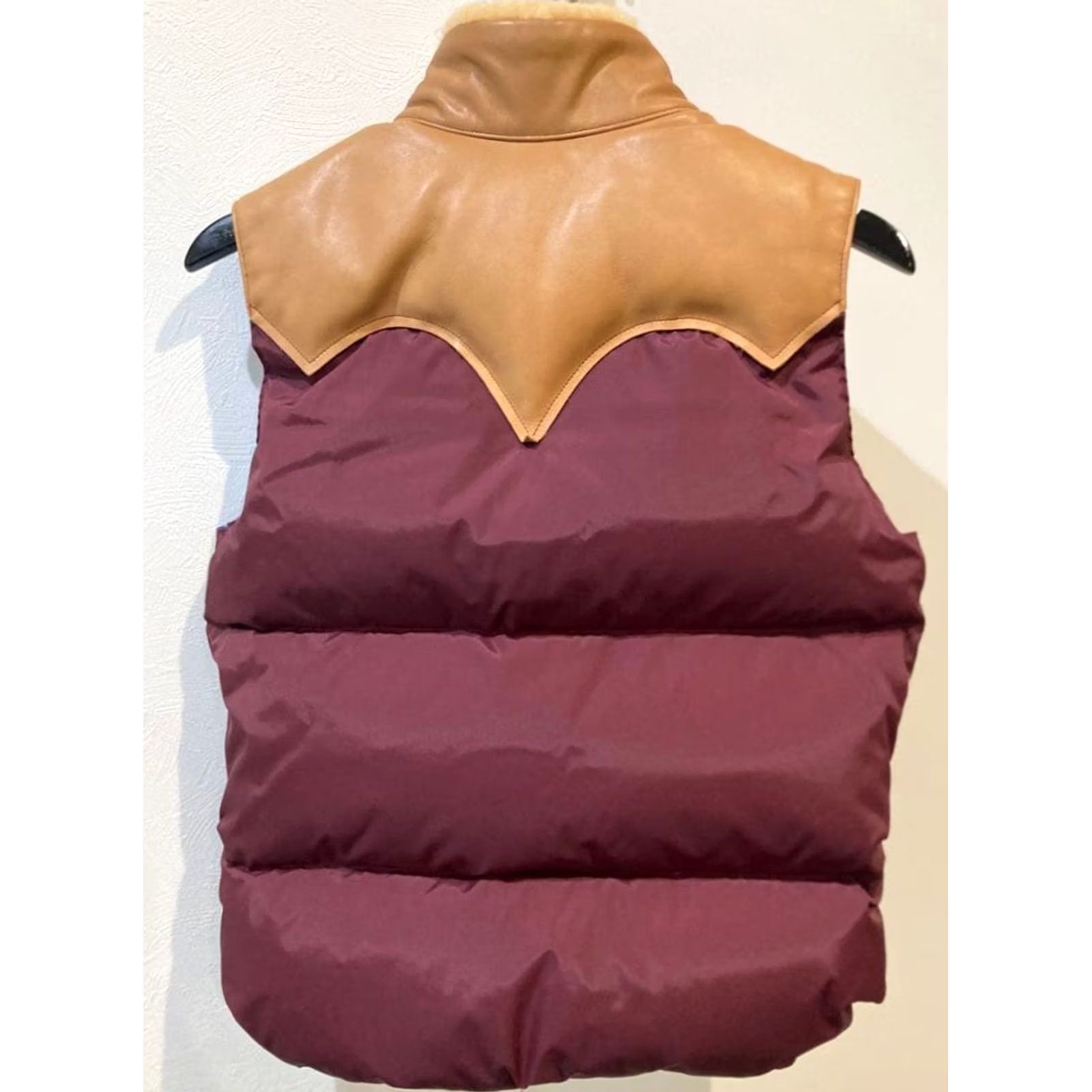 Vintage Rocky Mountain Featherbed Down Vest 38 Nylon BRD Men's Jacket Vintage? No (Adult Regular) BlackBRD Size US XXS / EU 40 - 2 Thumbnail