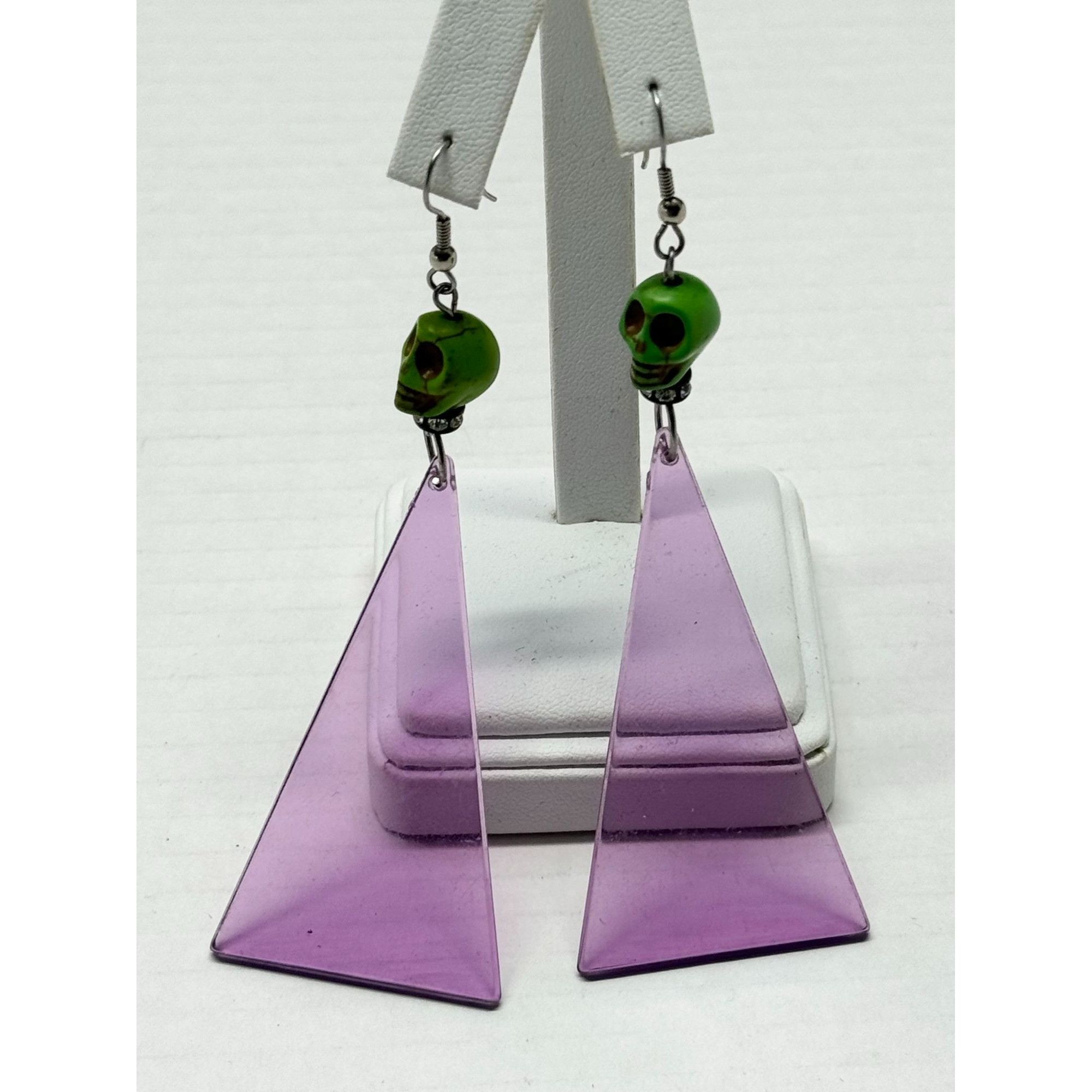 Vintage Vintage Purple lucite rhinestone skull dangle drop earrings Size ONE SIZE - 3 Thumbnail