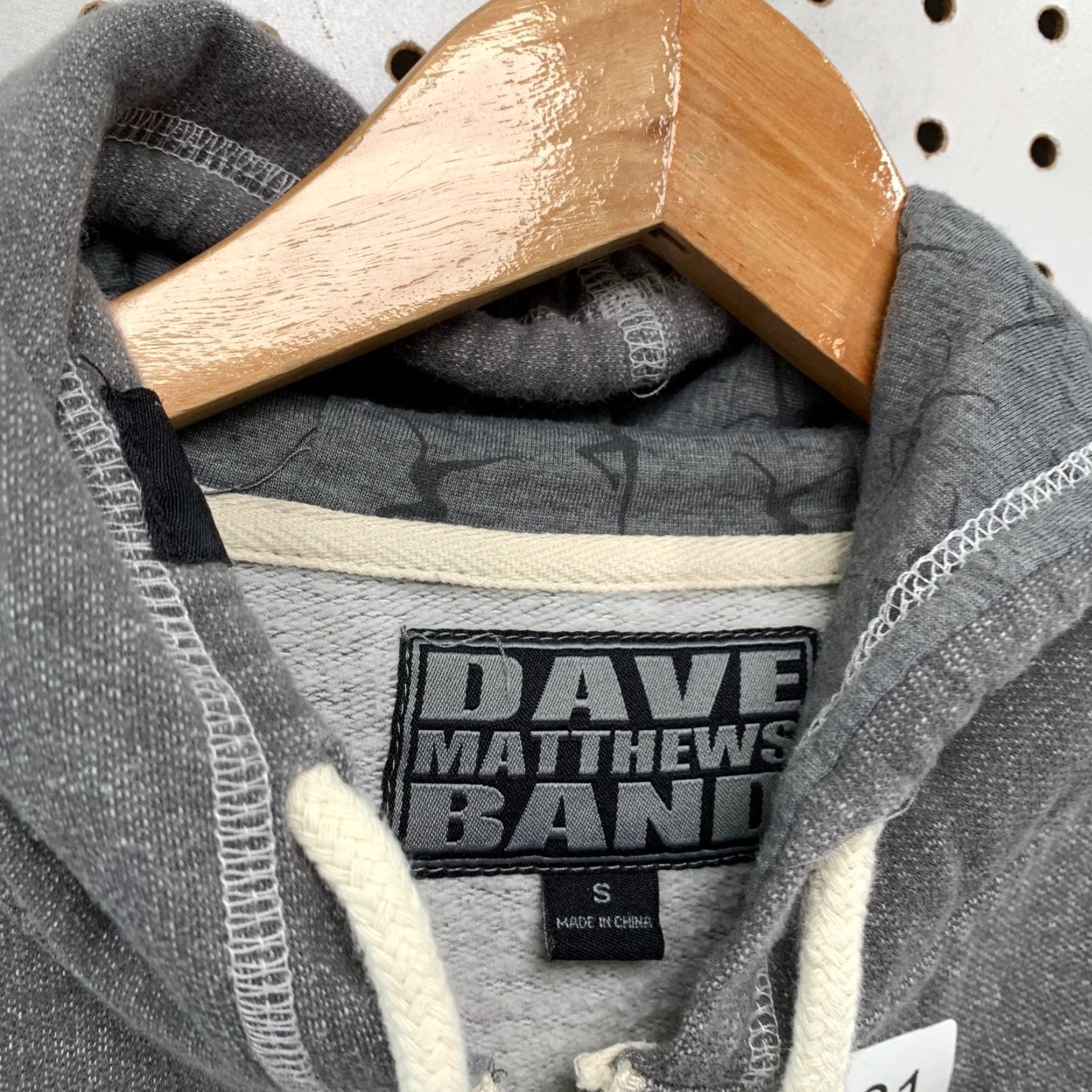 Vintage VINTAGE Dave Matthews Band Hoodie Sweatshirt Mens S Gray Music Charlottesville Size US S / EU 44-46 / 1 - 3 Thumbnail