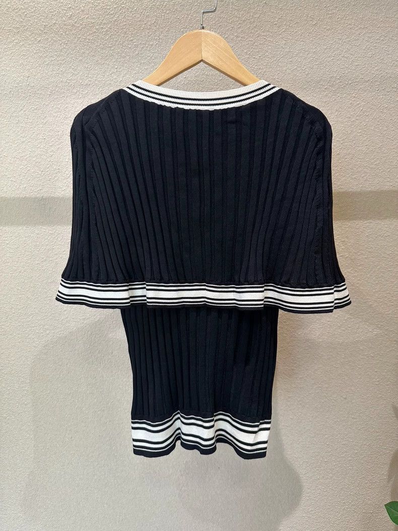 Chanel Chanel No. 31 cloak knitted short-sleeved skirt two-piece Size XXS / US 00 / IT 34 - 4 Thumbnail