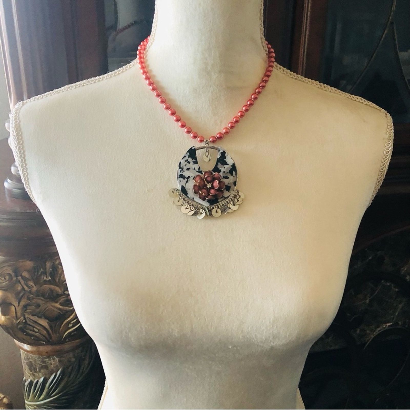 Handmade Handcrafted repurpose floral marble Pearl necklace Size ONE SIZE - 5 Thumbnail
