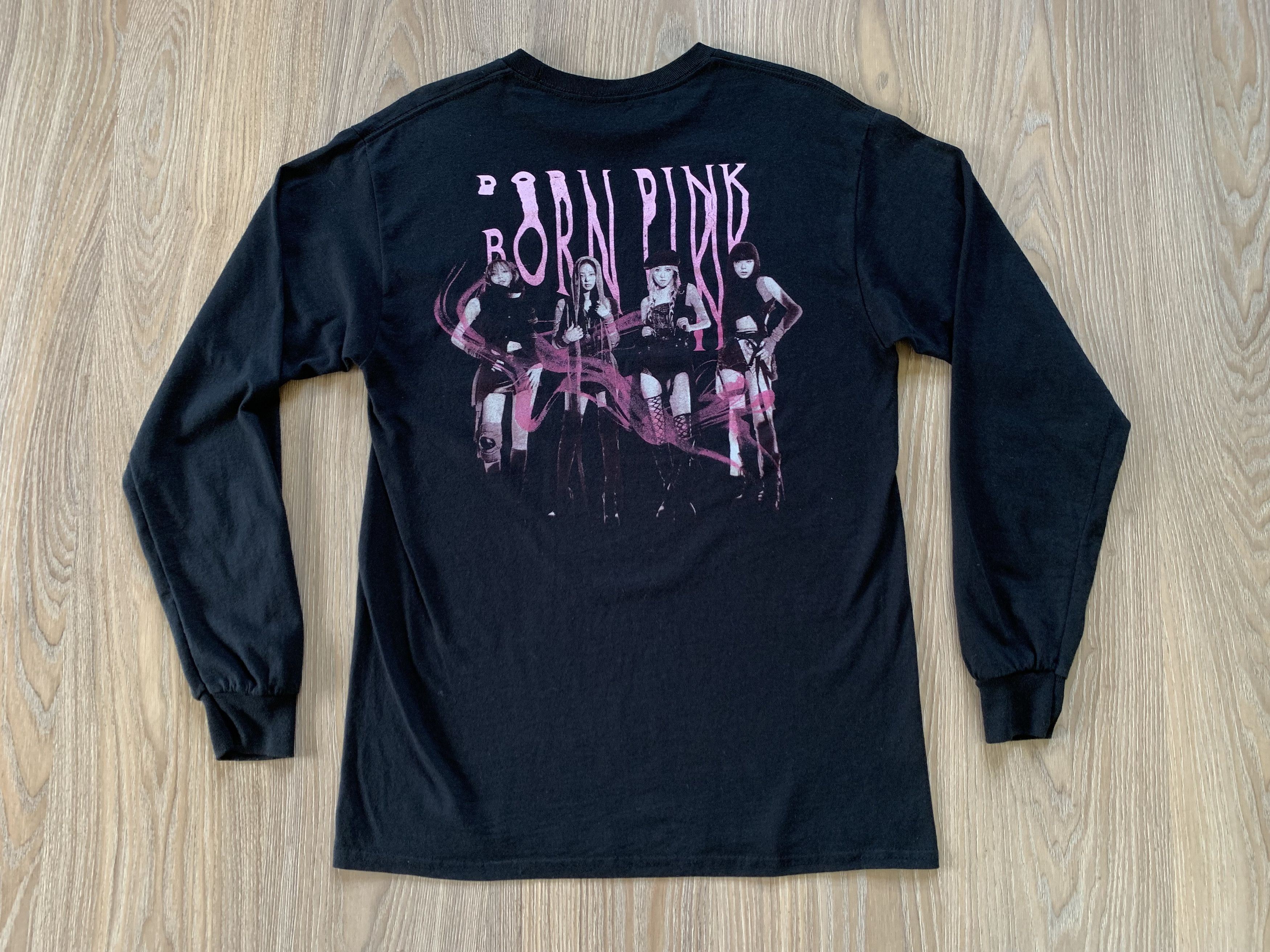 Band Tees Black Pink Born Pink Long Sleeve 2022 Size US M / EU 48-50 / 2 - 3 Thumbnail